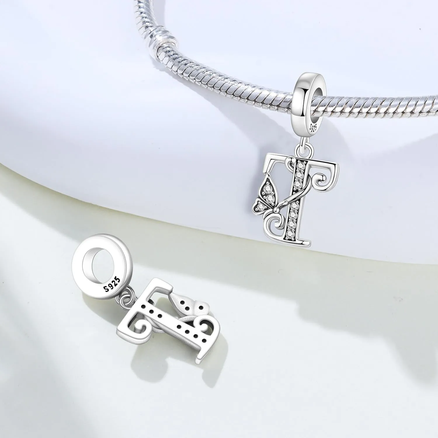 PANPOKI Set 2 Ciondoli a Lettera a Forma di Farfalla in Argento Sterling 925 con Perline Distanziatrici in Zirconia Cubica Pavé - immagine 3