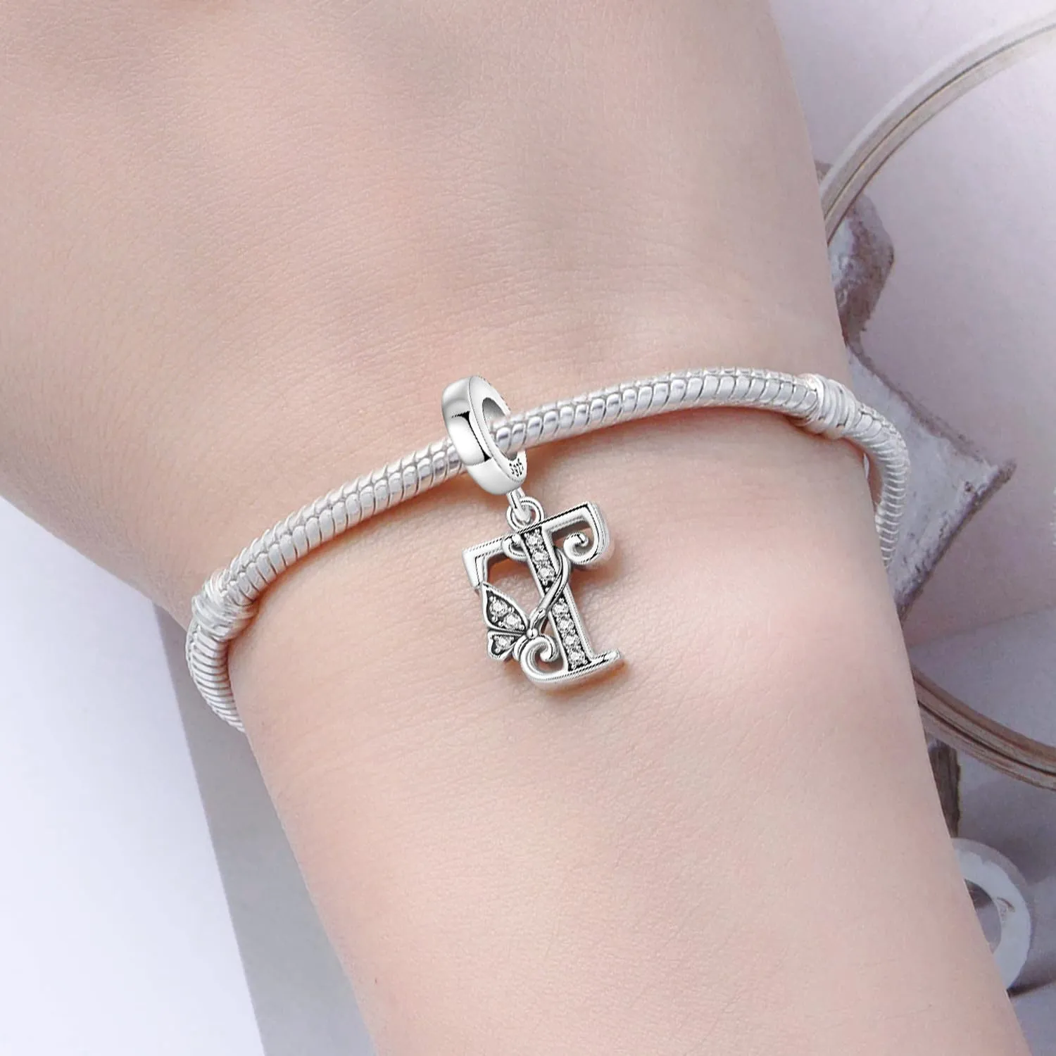 PANPOKI Set 2 Ciondoli a Lettera a Forma di Farfalla in Argento Sterling 925 con Perline Distanziatrici in Zirconia Cubica Pavé - immagine 5