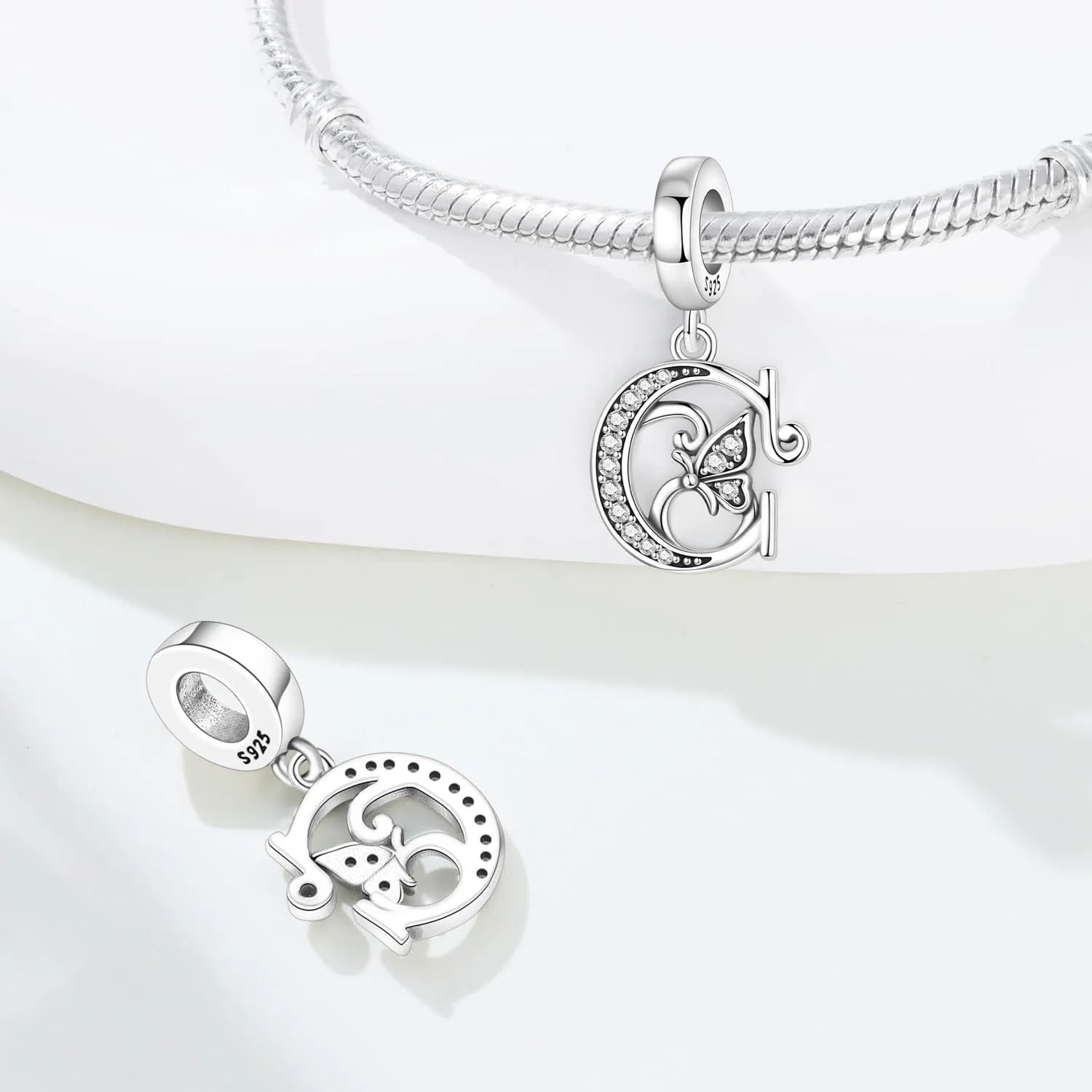 PANPOKI Ciondoli a forma di lettera in argento sterling S925 con zirconi, compatibili con bracciali europei (C Abito) - immagine 6