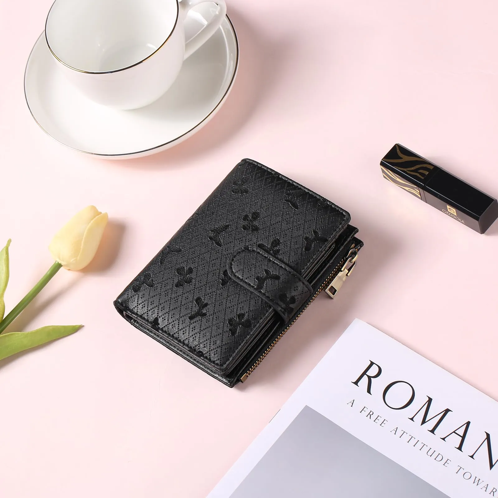 GAEKEAO Portafoglio Piccolo da Donna in Pelle Vegana con Blocco RFID, Chiusura a Cerniera e Finestra per Documento d'Identità - immagine 7