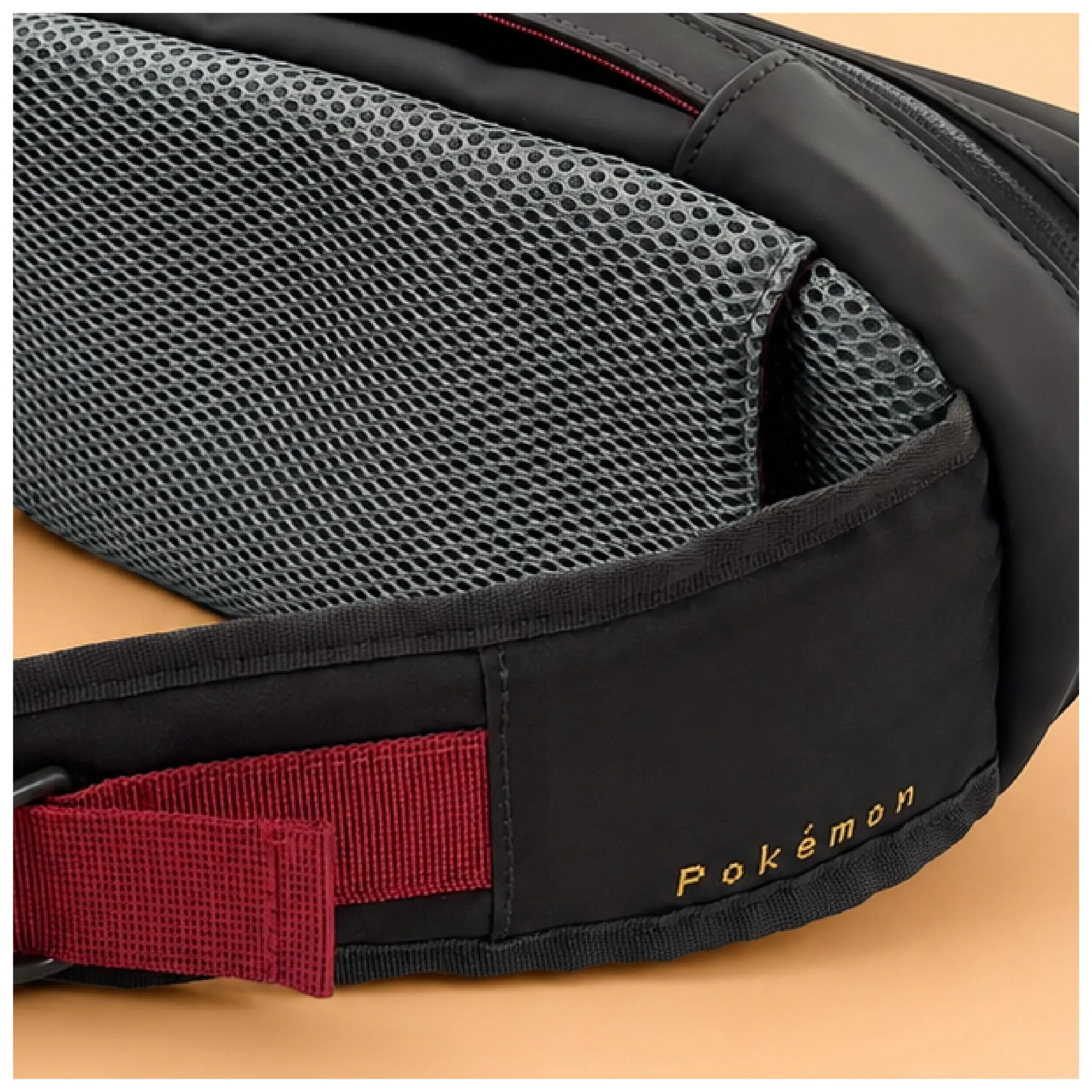 Hori Adventure Pack Borsa a tracolla doppia funzione (Pokémon Pixel Rosso) per Nintendo Switch 2, Switch, Switch Lite e Switch OLED - immagine 7