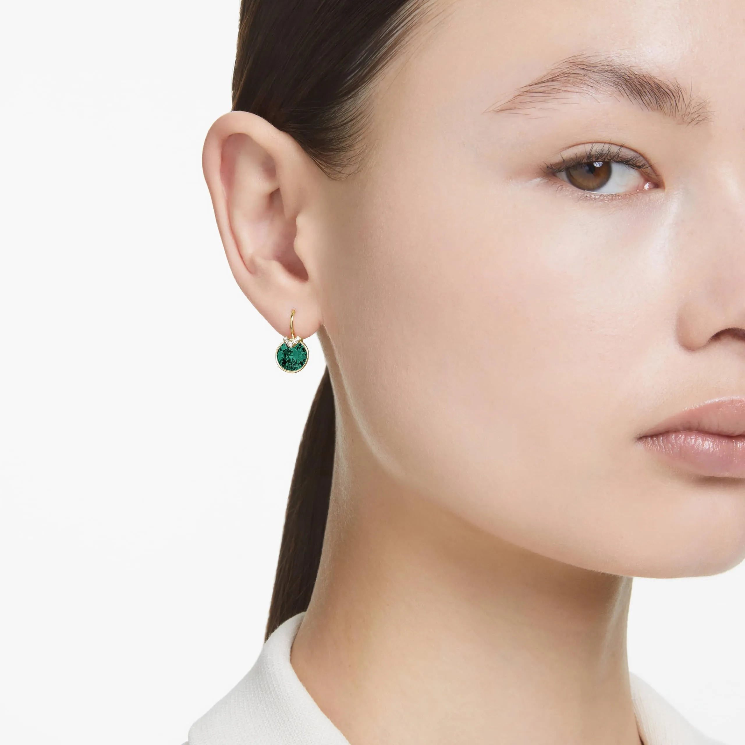 Swarovski Bella V Orecchini Pendenti con Cristalli Verdi, Taglio Round, Placcatura in Tonalità Oro - immagine 5