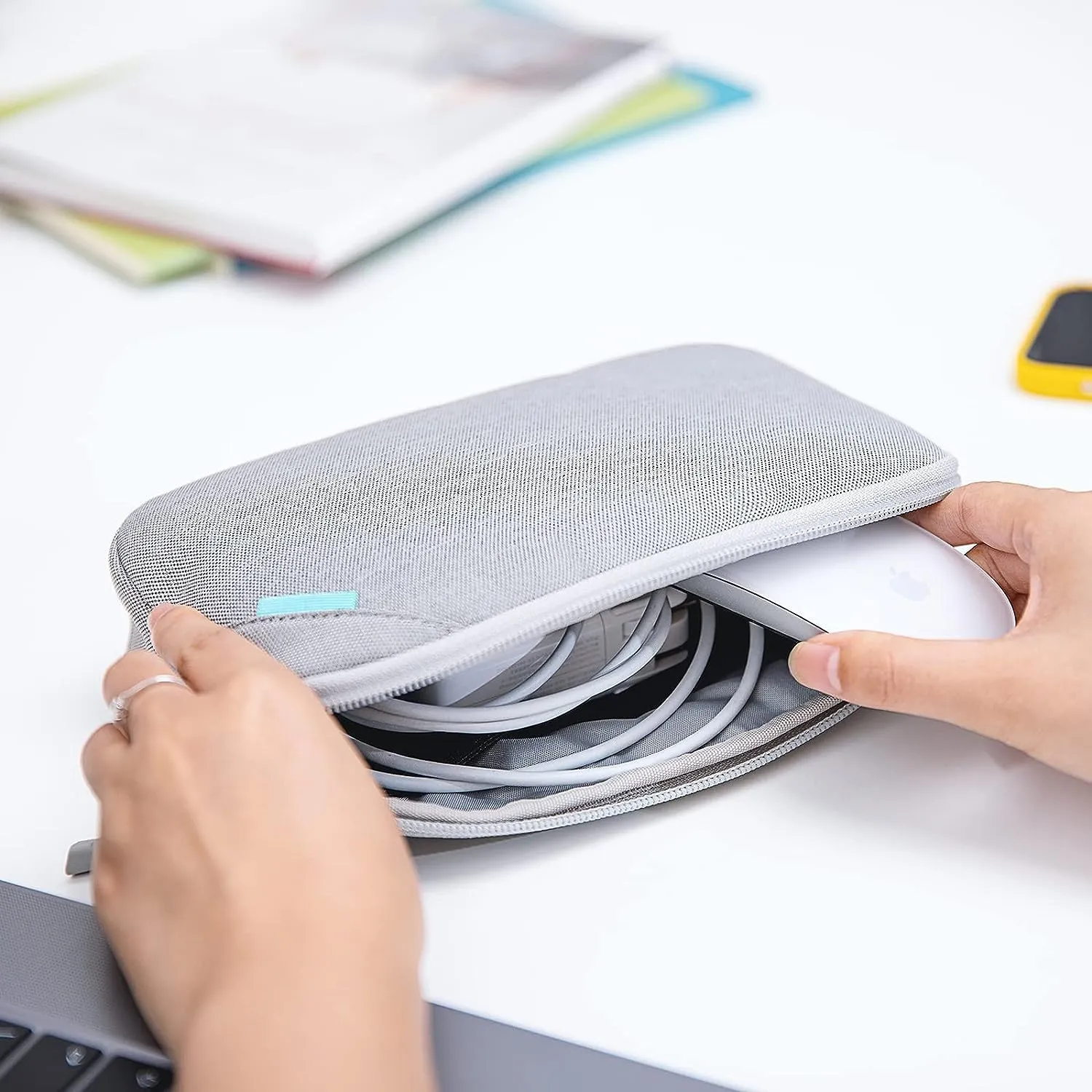 tomtoc Borsa Organizer Cavi e Accessori Viaggio Tech Pouch Light-T12 - immagine 2