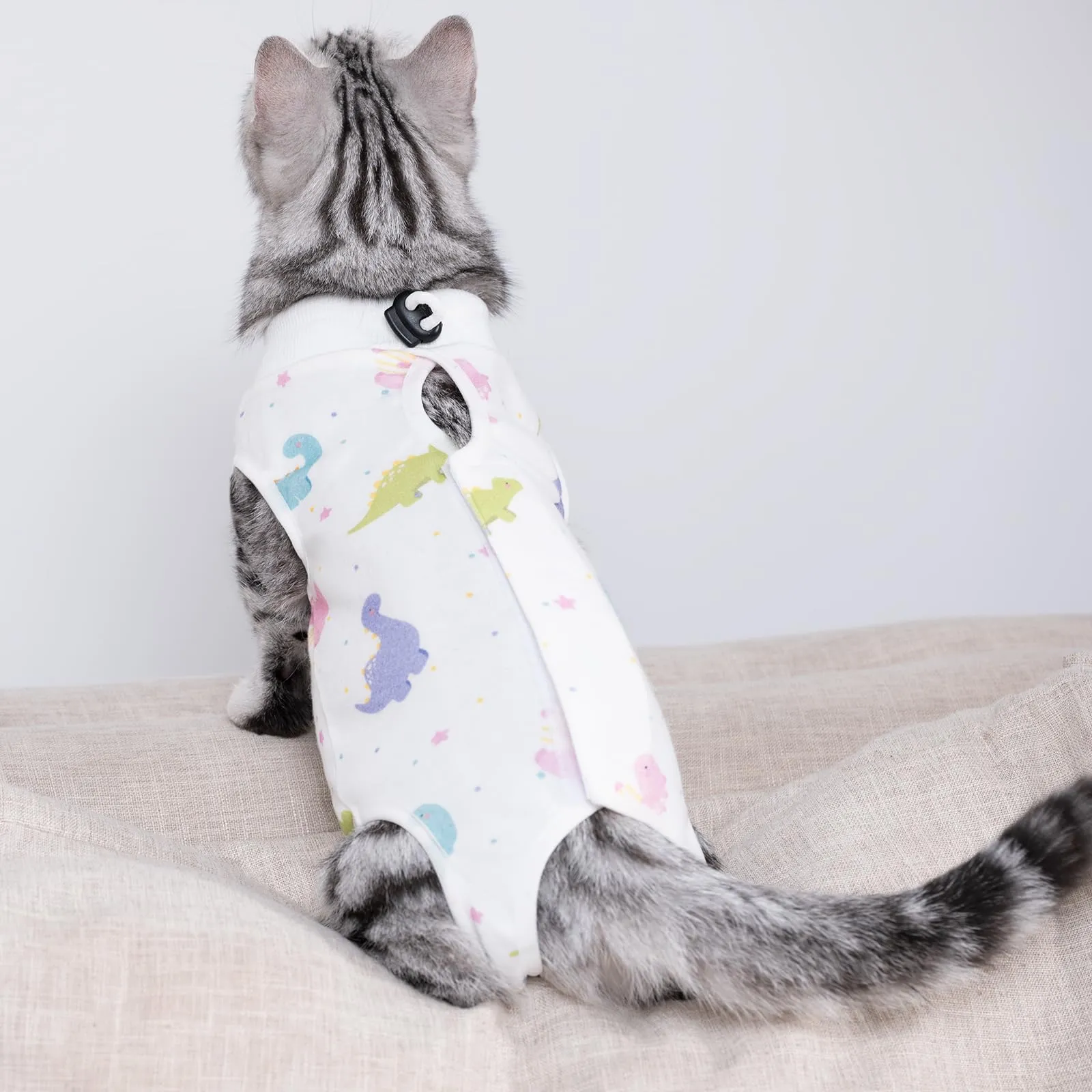 DoggieKit Tuta da Recupero Post-Operatoria per Gatti, Alternativa al Collare Elisabettiano, Taglia L, Dinosauro - immagine 9