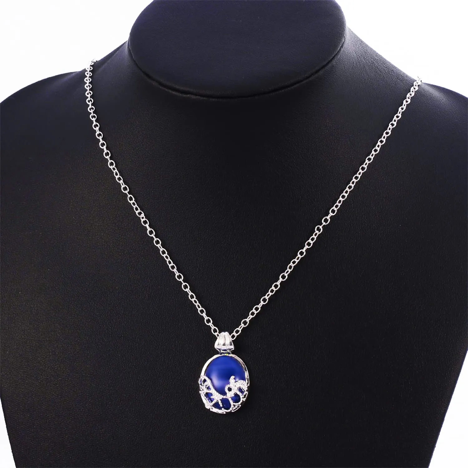 HJYZY Vampire Diaries Set di Gioielli 9 Pezzi - Collane con Medaglione, Anelli e Orecchini - immagine 5