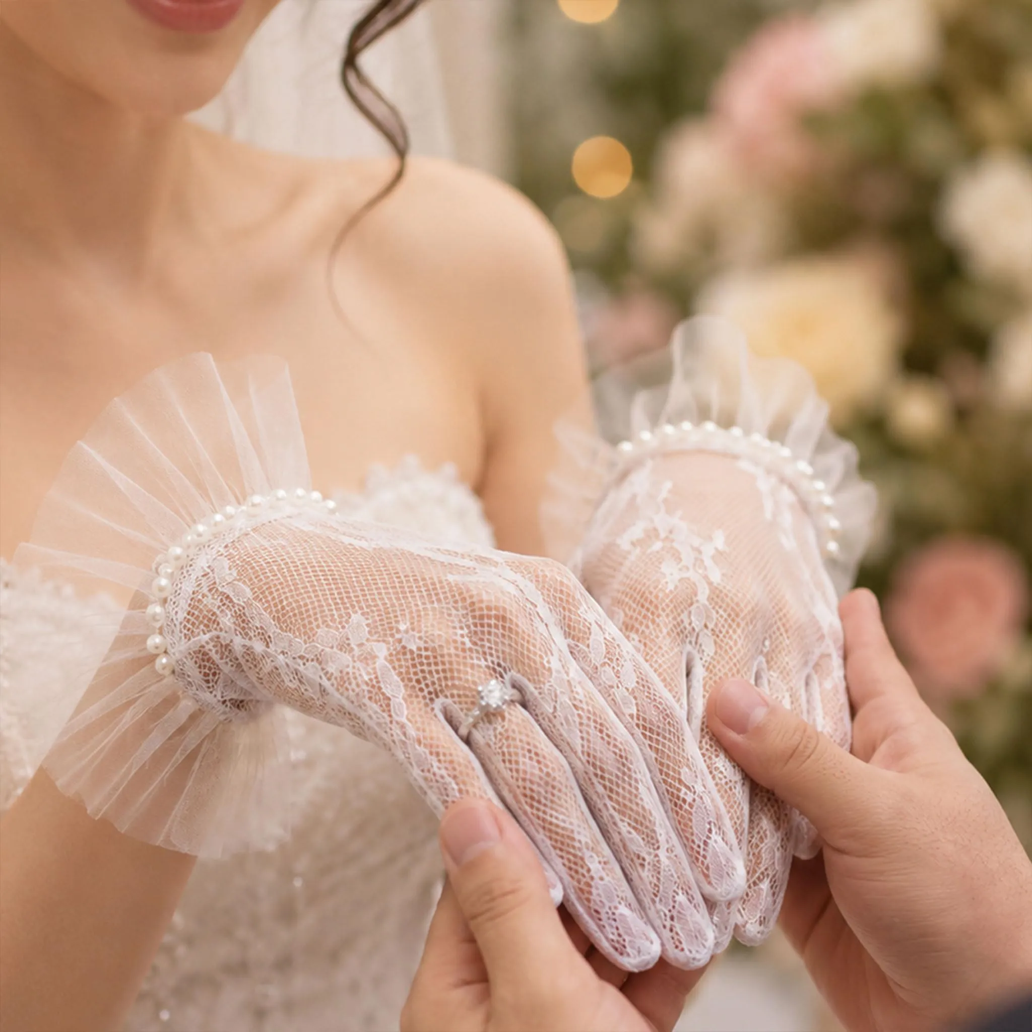 Andiker Guanti Corti in Pizzo Vintage da Donna, Bianco-C, Taglia Unica - immagine 2