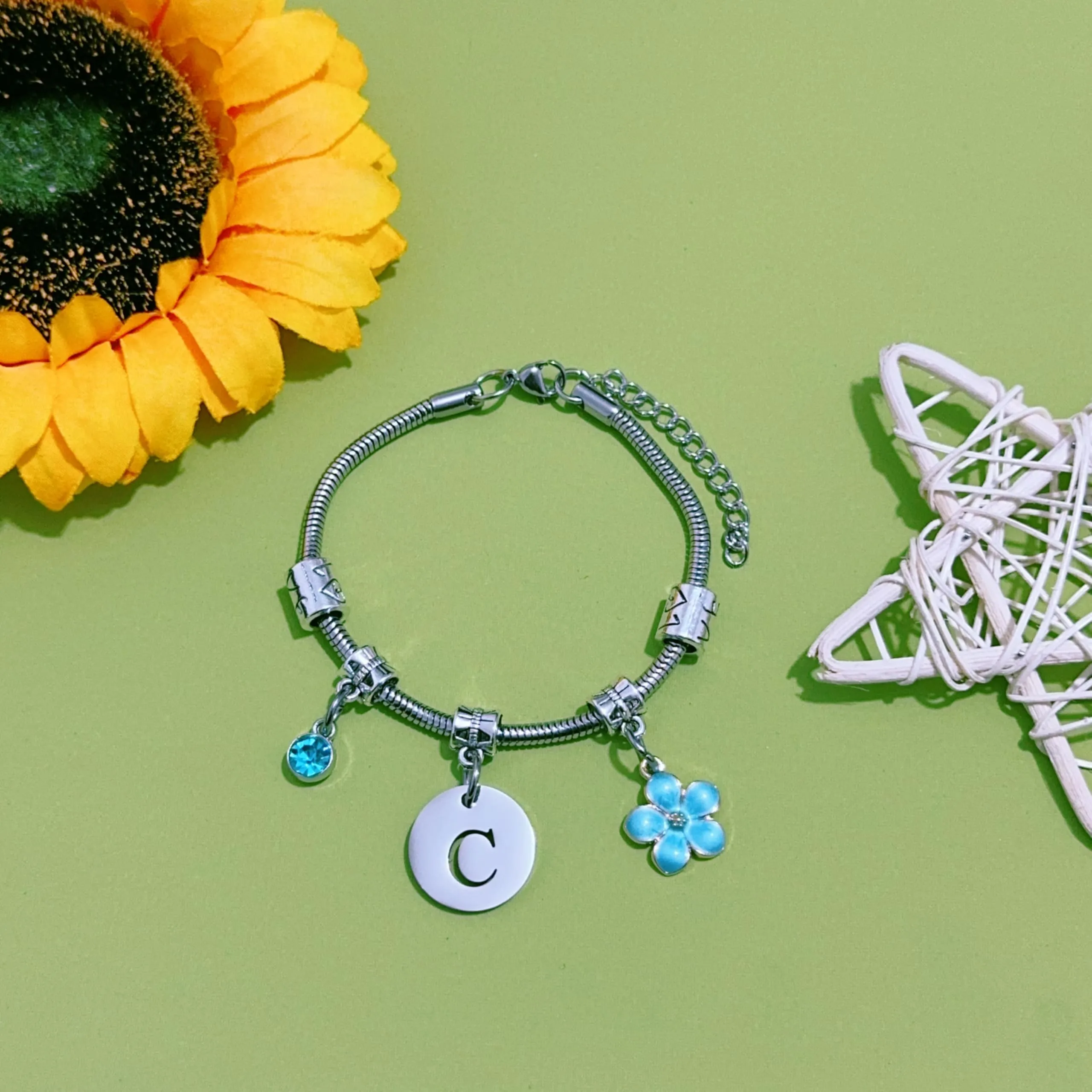 ZYMGUO Bracciale con Iniziale C in Acciaio Inossidabile Colore Argento - immagine 2
