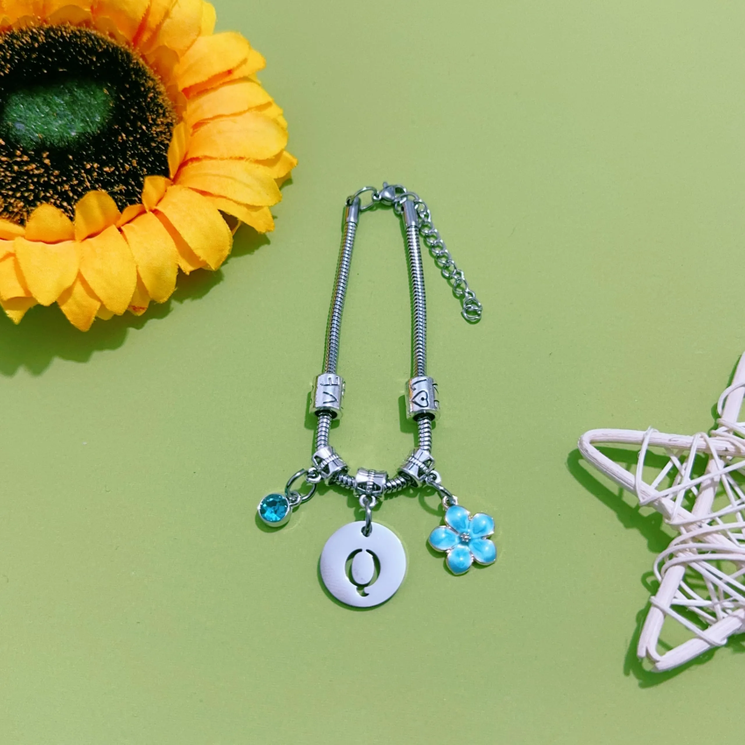 ZYMGUO Bracciale con Iniziale Lettera Q in Acciaio Inossidabile, Colore Argento - immagine 3