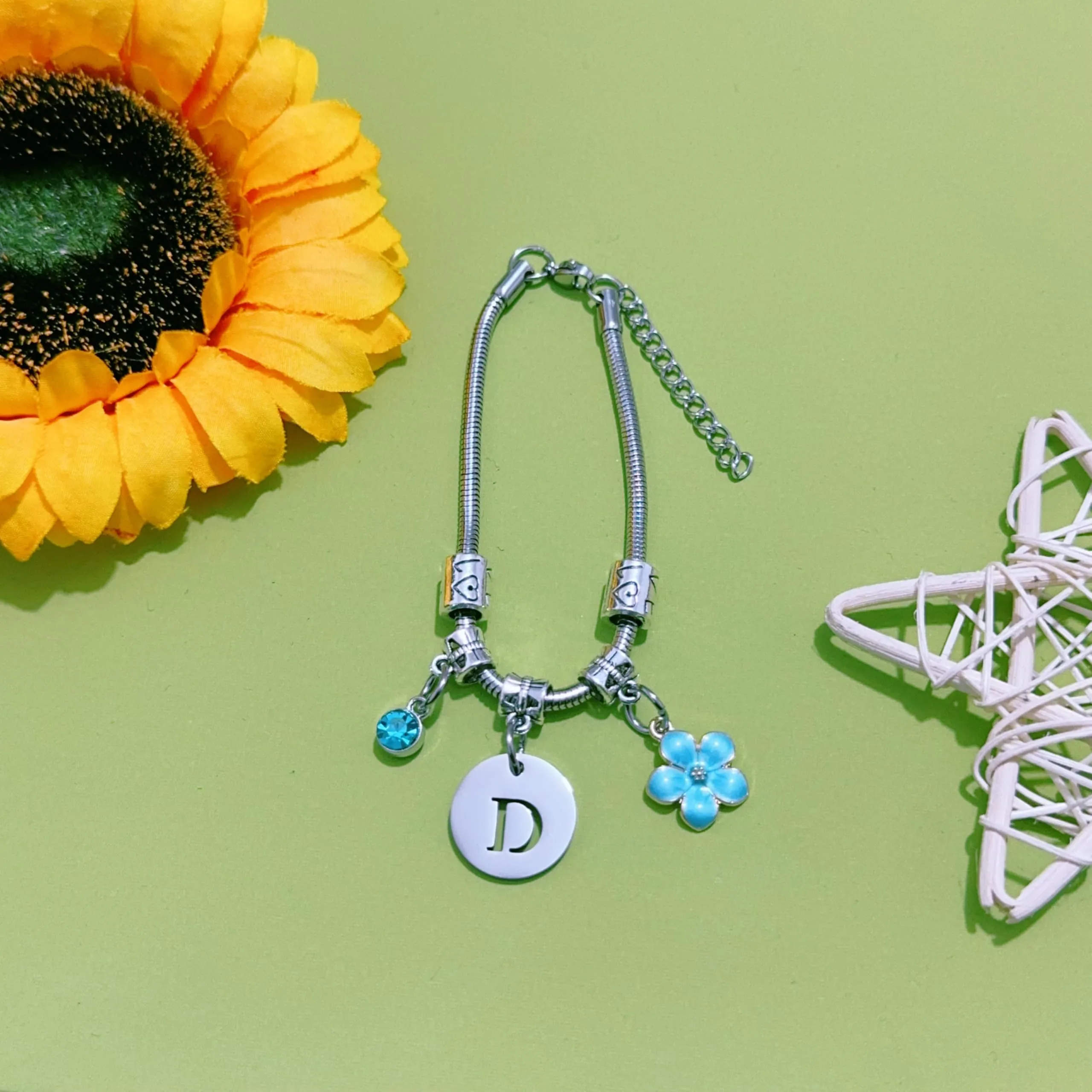 ZYMGUO Bracciale con Iniziale Lettera D, Colore Argento, Acciaio Inossidabile - immagine 3