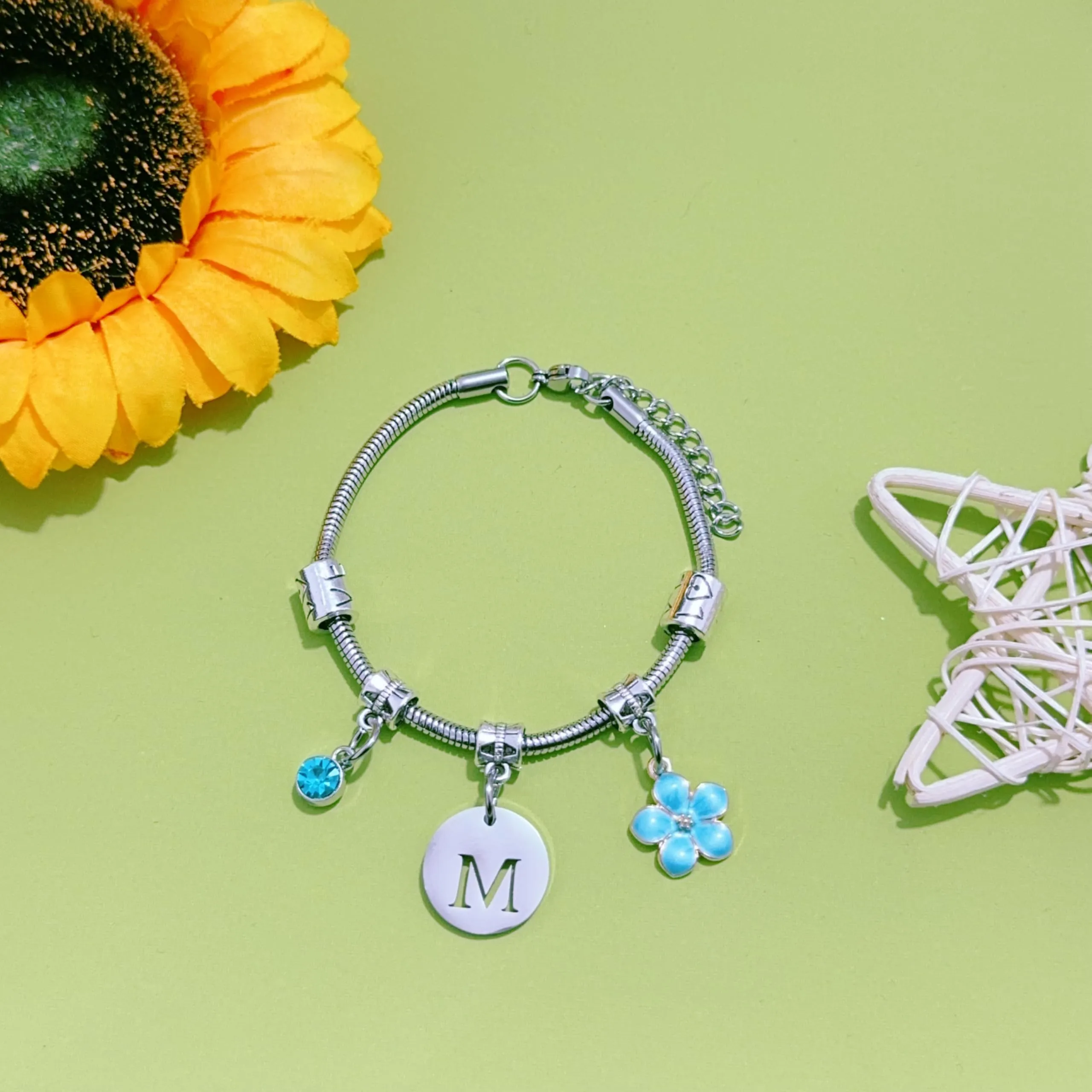 ZYMGUO Bracciale con Iniziale Lettera A-Z in Acciaio Inossidabile Colore Argento (M) - immagine 2