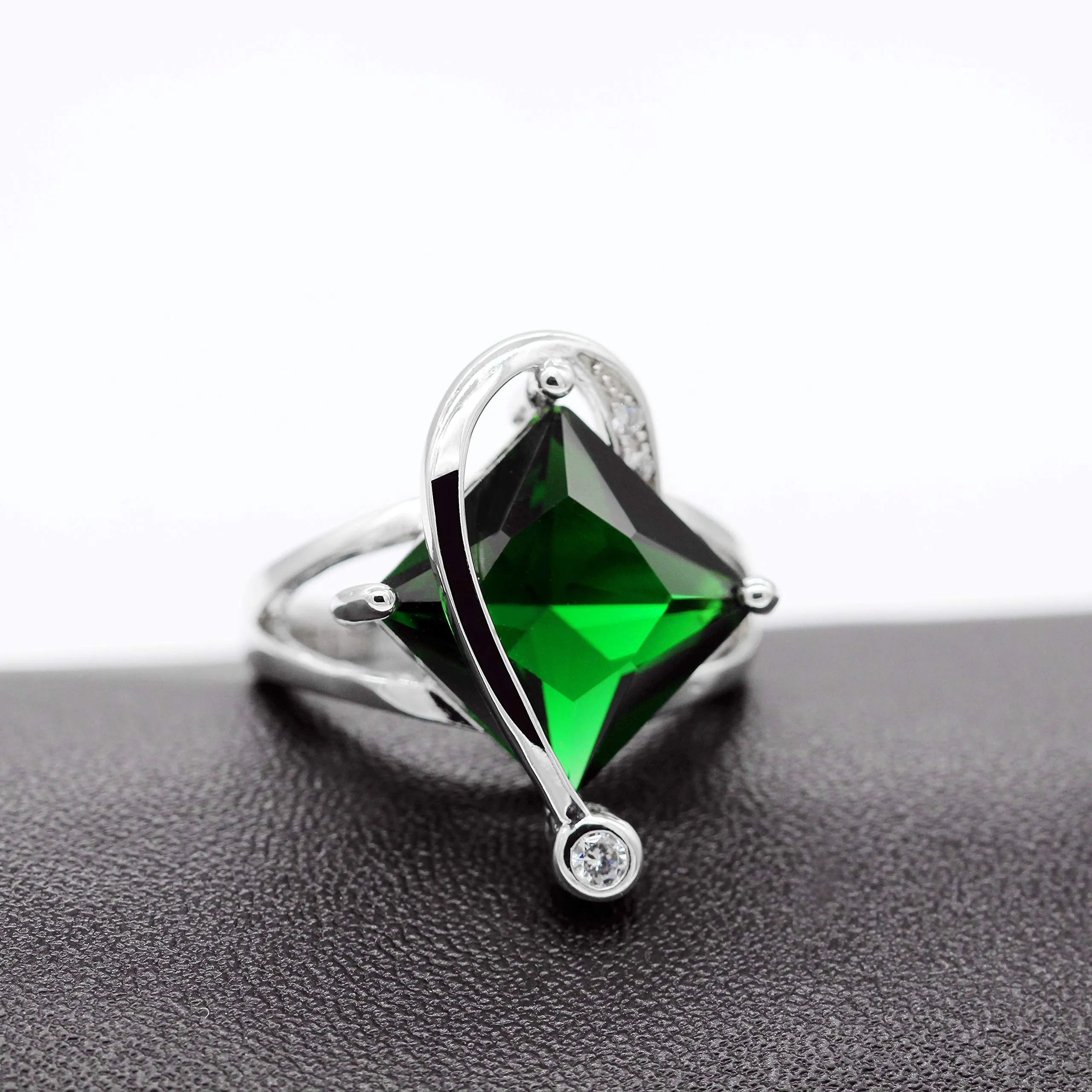 Uloveido Topazio Mistico Quadrato Cristallo Set Gioielli Oro Bianco Placcato Collana Orecchini e Anello Verde - immagine 5