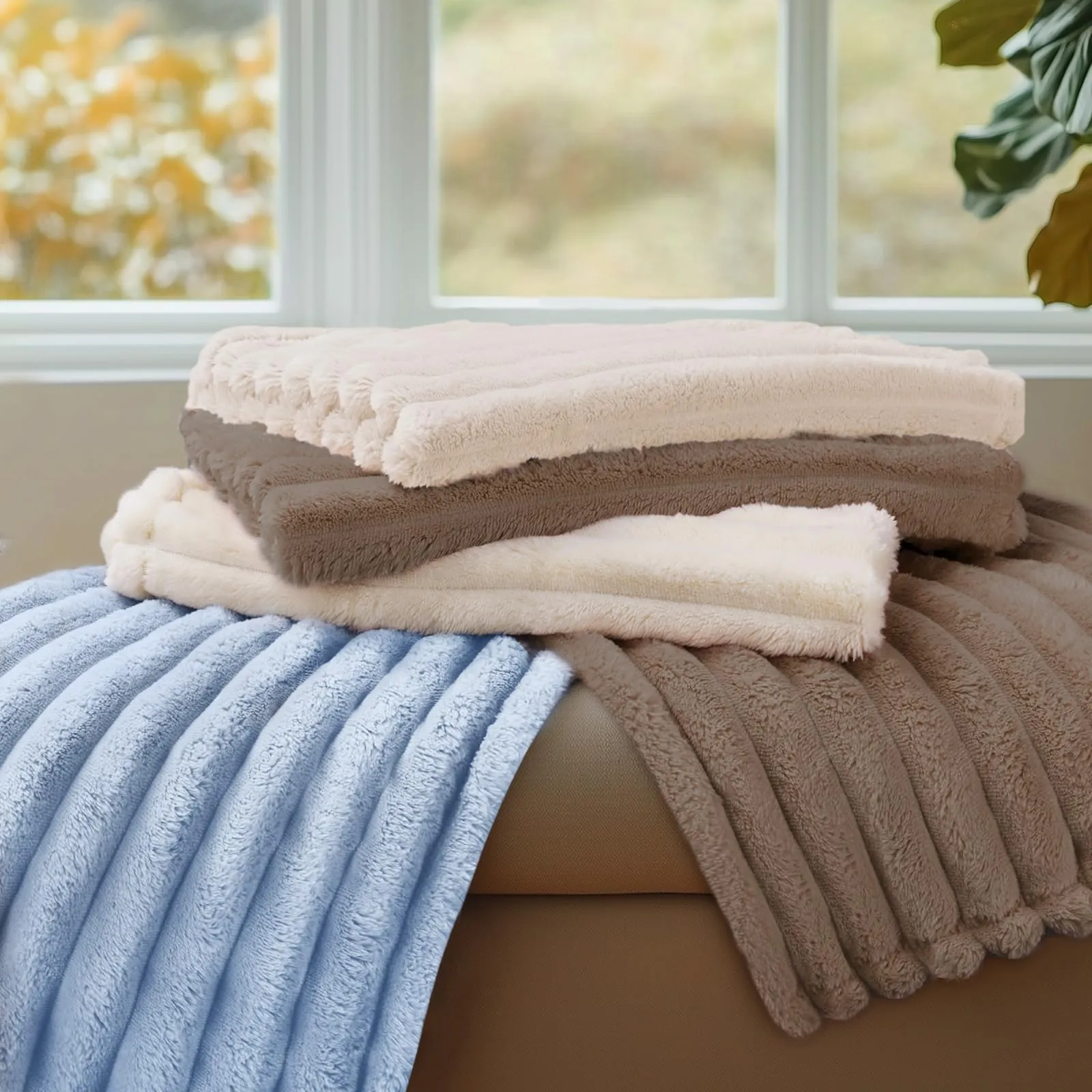 luciphia Coperta per Cani e Gatti in Flanella, 3 Pezzi, 52 x 76 cm, Marrone Beige Blu - immagine 2