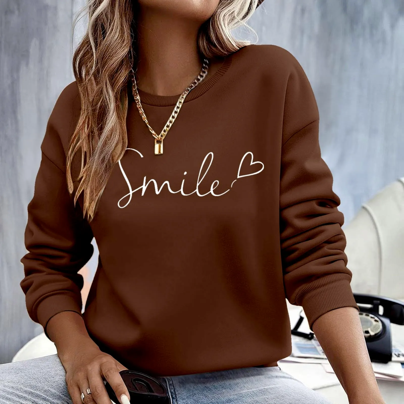 Gefomuofe Felpa da donna Smile Lettera Stampa, Girocollo Manica Lunga, Marrone, L - immagine 6