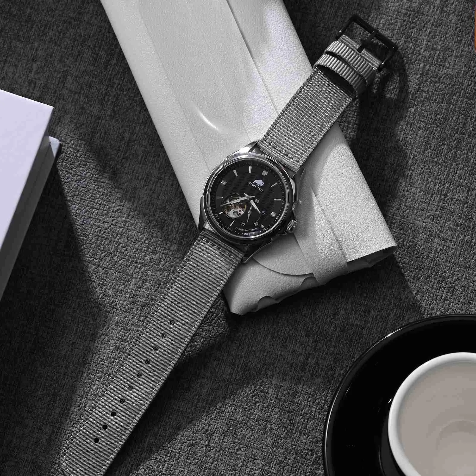 BISONSTRAP Cinturino in Nylon per Orologi Militari, Sgancio Rapido, 20mm, Grigio (Fibbia Nera) - immagine 2