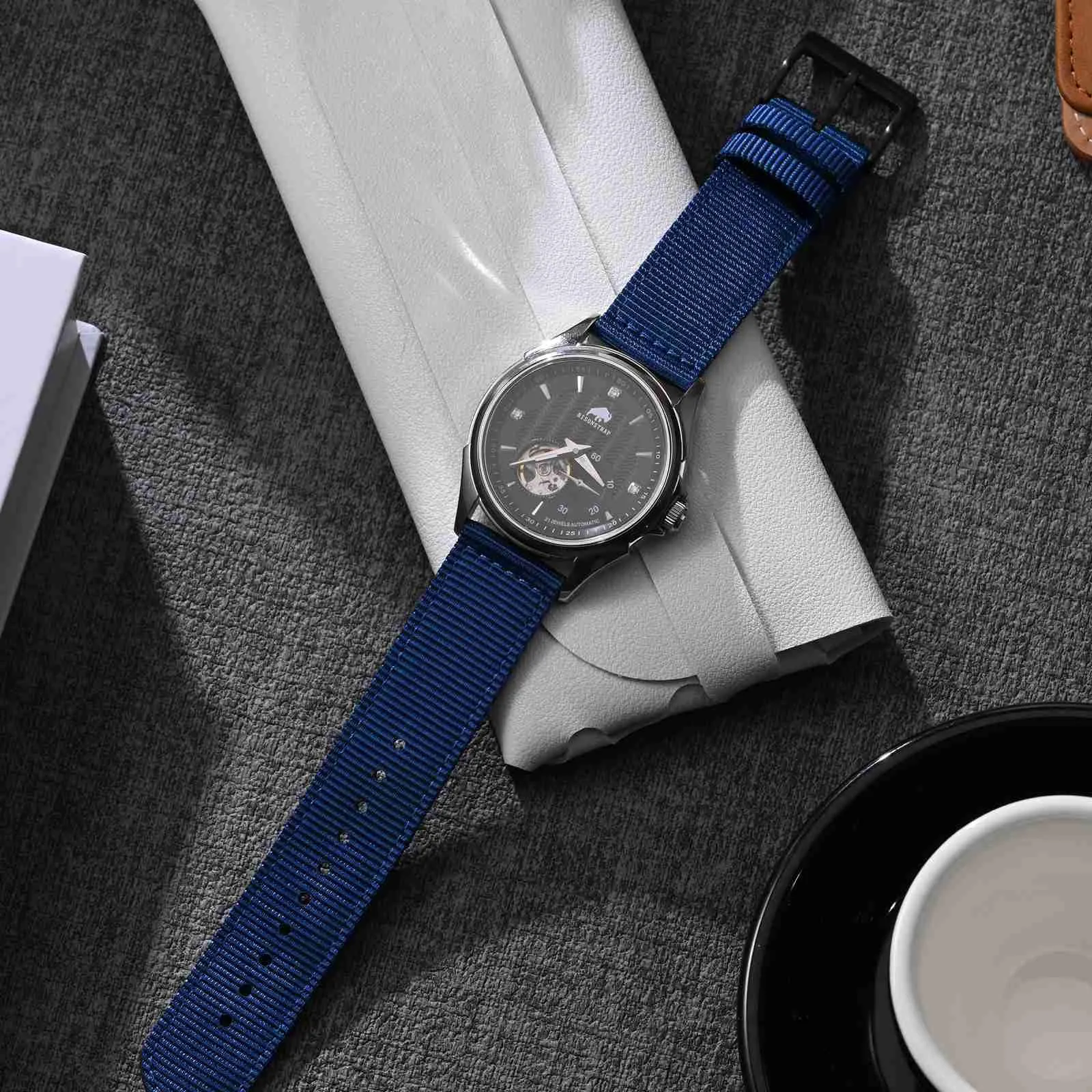 BISONSTRAP Cinturino in Nylon per Orologi Militari, Sgancio Rapido, Fibbia Spazzolata, 18mm, Blu (Fibbia Nera) - immagine 2