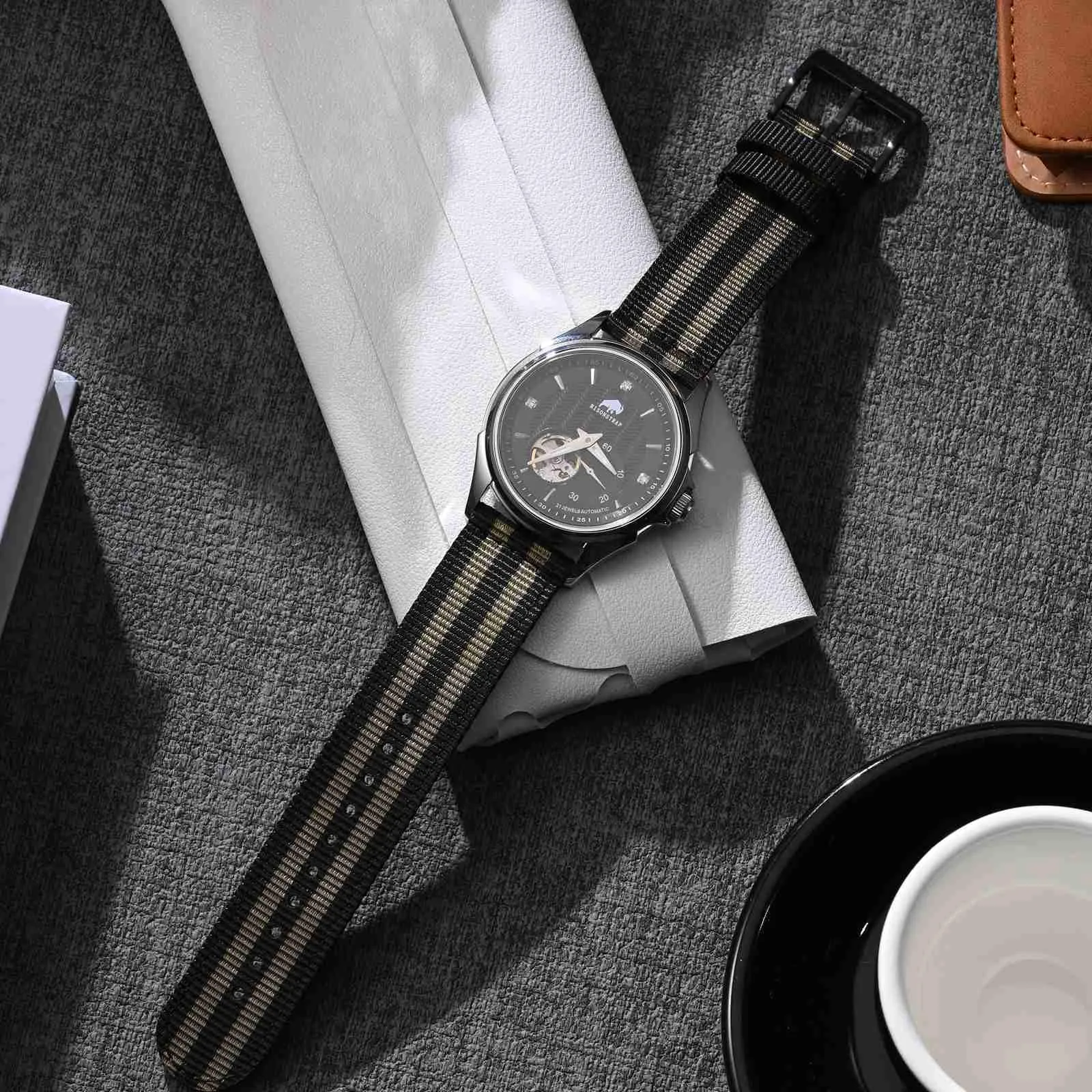 BISONSTRAP Cinturino in Nylon per Orologi Militari, Sgancio Rapido, 19mm, Nero+Grigio (Fibbia Nera) - immagine 2