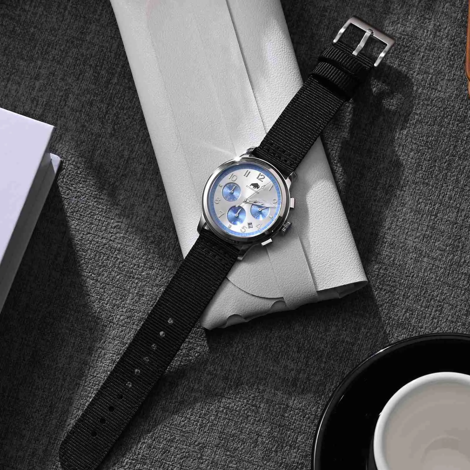 BISONSTRAP Cinturino in Nylon da Uomo per Orologi Militari, Sgancio Rapido, Fibbia Spazzolata, 22mm, Nero (Fibbia Argento) - immagine 2