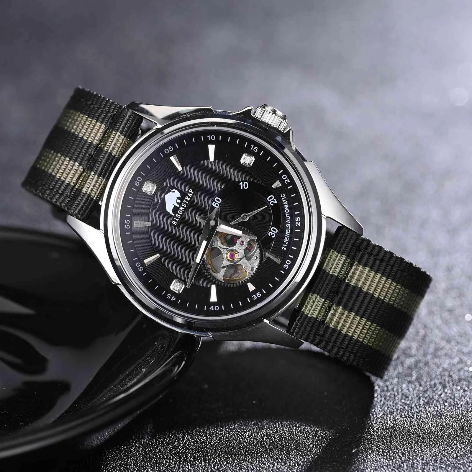BISONSTRAP Cinturino in Nylon per Orologi Militari, Sgancio Rapido, Fibbia Spazzolata, 20mm, Nero+Grigio (Fibbia Nera) - immagine 6