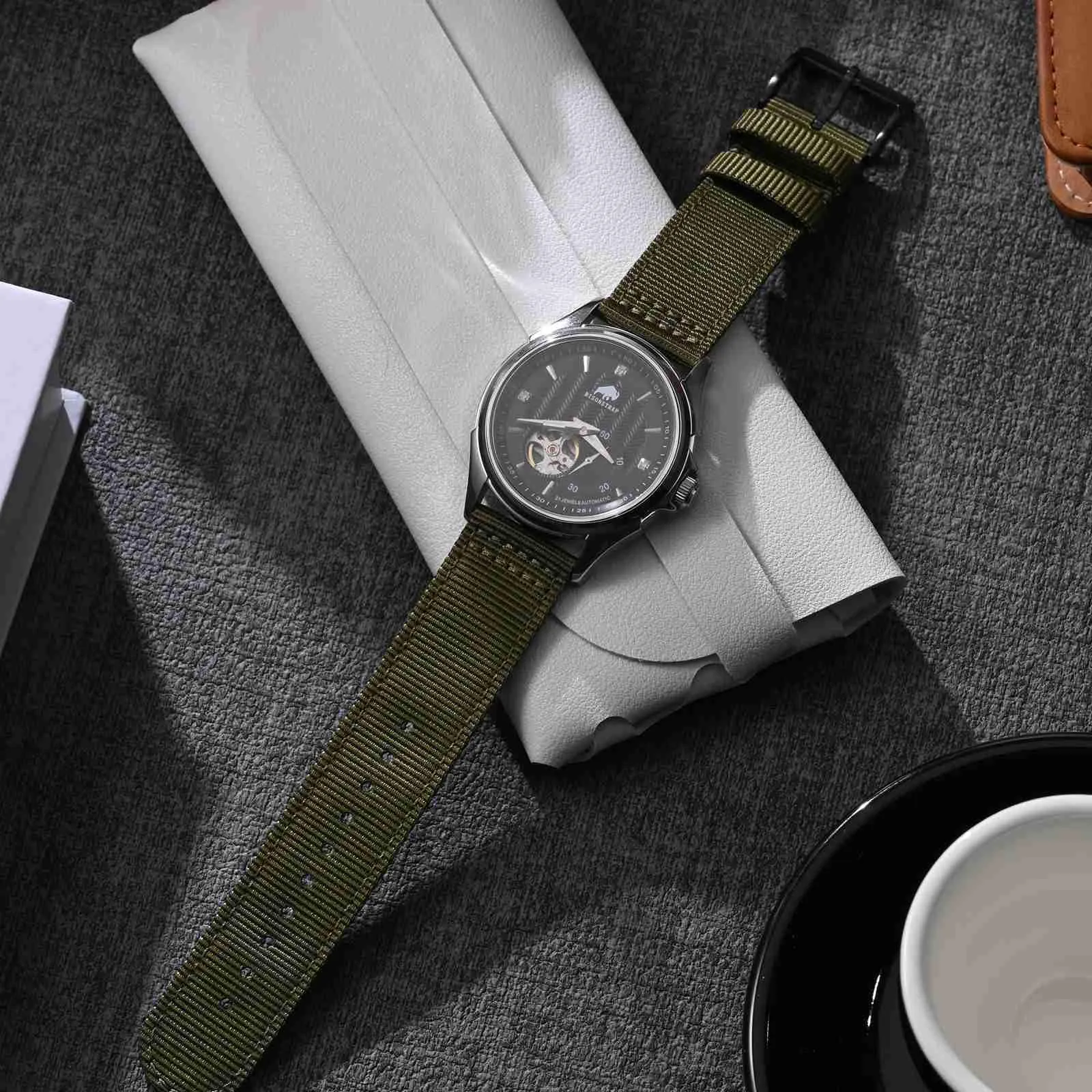 BISONSTRAP Cinturino in Nylon da Uomo per Orologi Militari, Sgancio Rapido, 24mm, Verde Militare (Fibbia Nera) - immagine 2