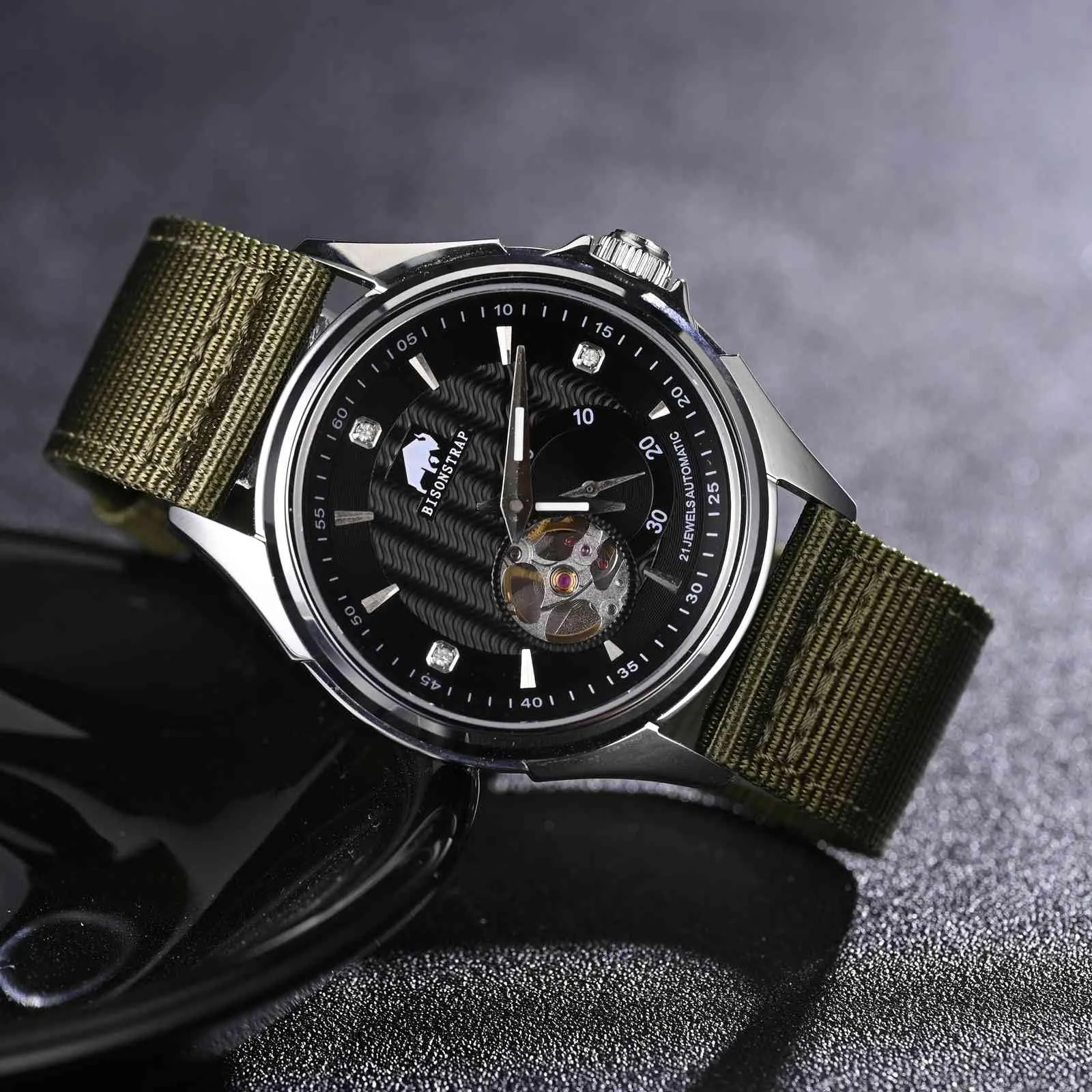 BISONSTRAP Cinturino in Nylon da Uomo per Orologi Militari, Sgancio Rapido, 24mm, Verde Militare (Fibbia Nera) - immagine 6