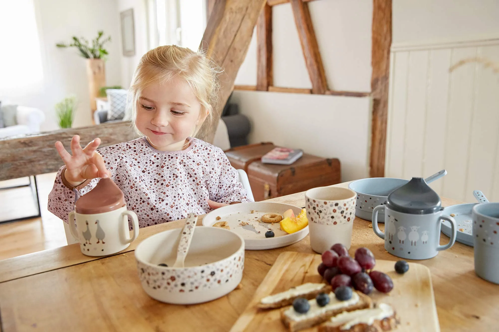 Lässig Tazza per bambini con manico e coperchio rimovibile 150 ml Garden Explorer - immagine 7