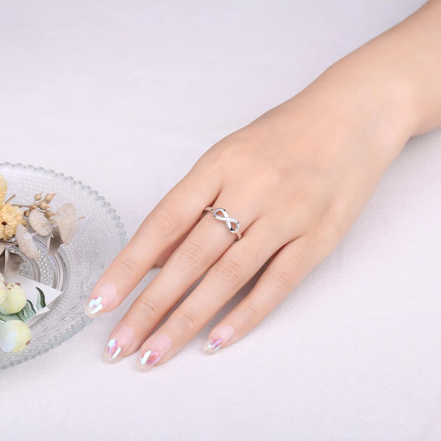 JewelryPalace Anello Nodo Infinito in Oro Bianco 14K con Diamanti Simulati per Donna, Misura 13 - immagine 4
