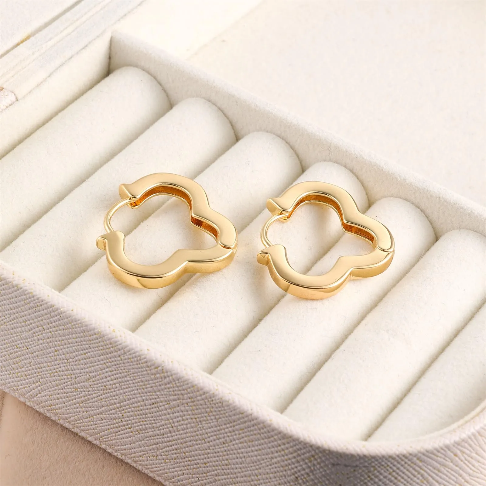 ALEXCRAFT Orecchini a Quadrifoglio Dorati Placcati 14k Oro SCEU226G - immagine 5