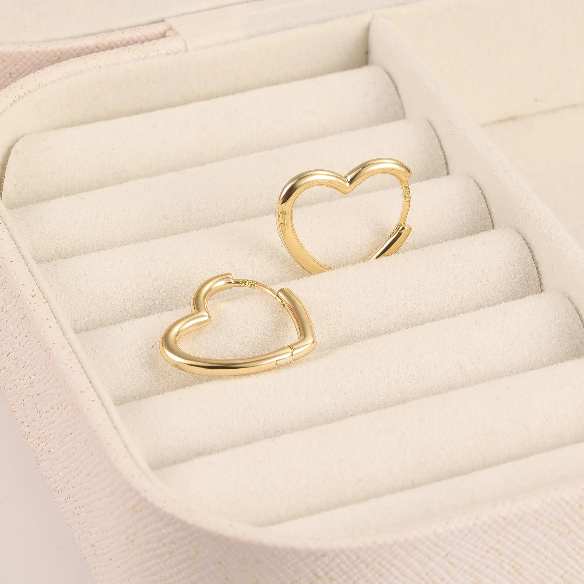 ALEXCRAFT Orecchini a Cuore Dorati Placcati Oro 14K SCEU224G - immagine 5