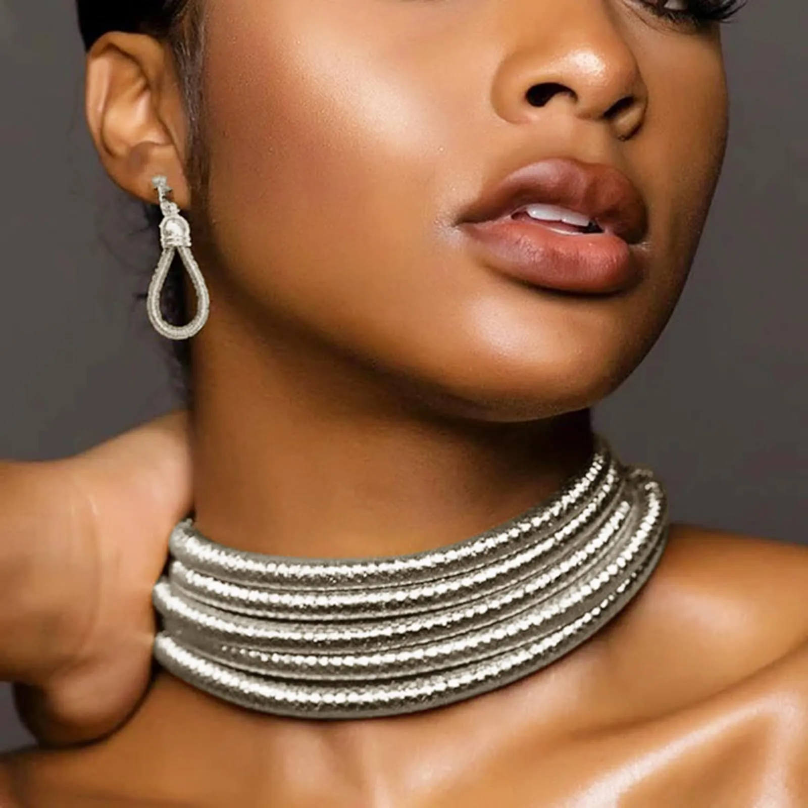 YJZQ Set Gioielli Africani da Donna, Collana e Bracciali in Nylon, Misura Unica - immagine 3