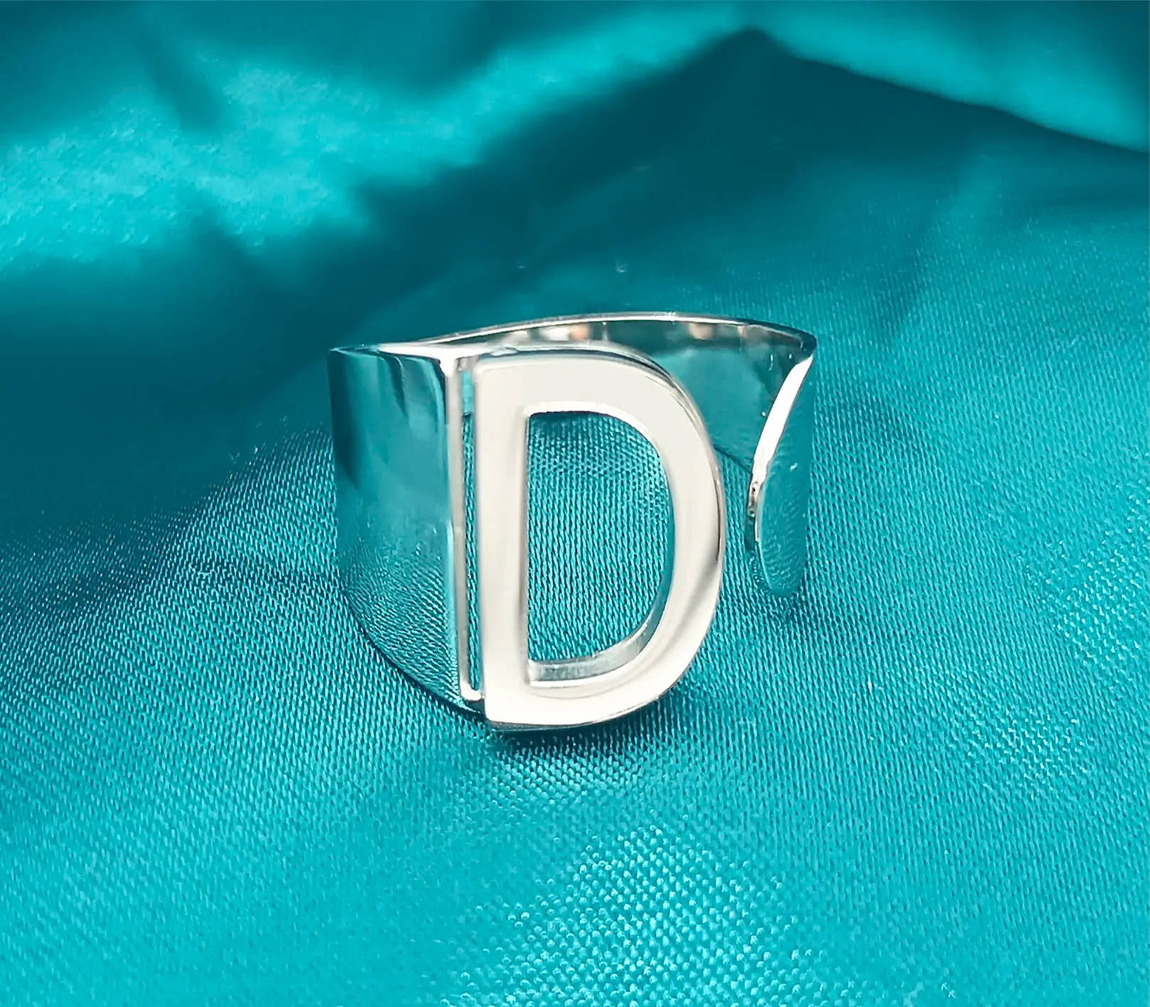 Only faith Anelli di lettere iniziali regolabili in acciaio inossidabile per donne - immagine 2