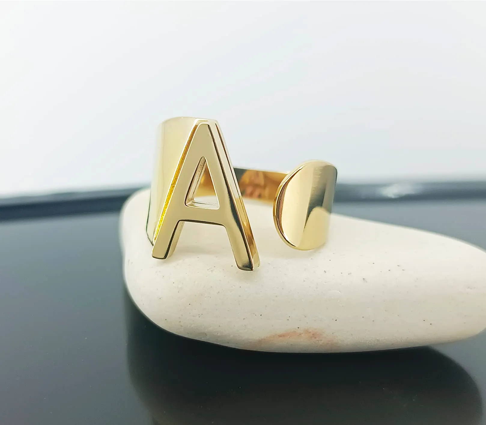 Only faith Anelli di lettere iniziali regolabili in acciaio inossidabile per donna - immagine 2