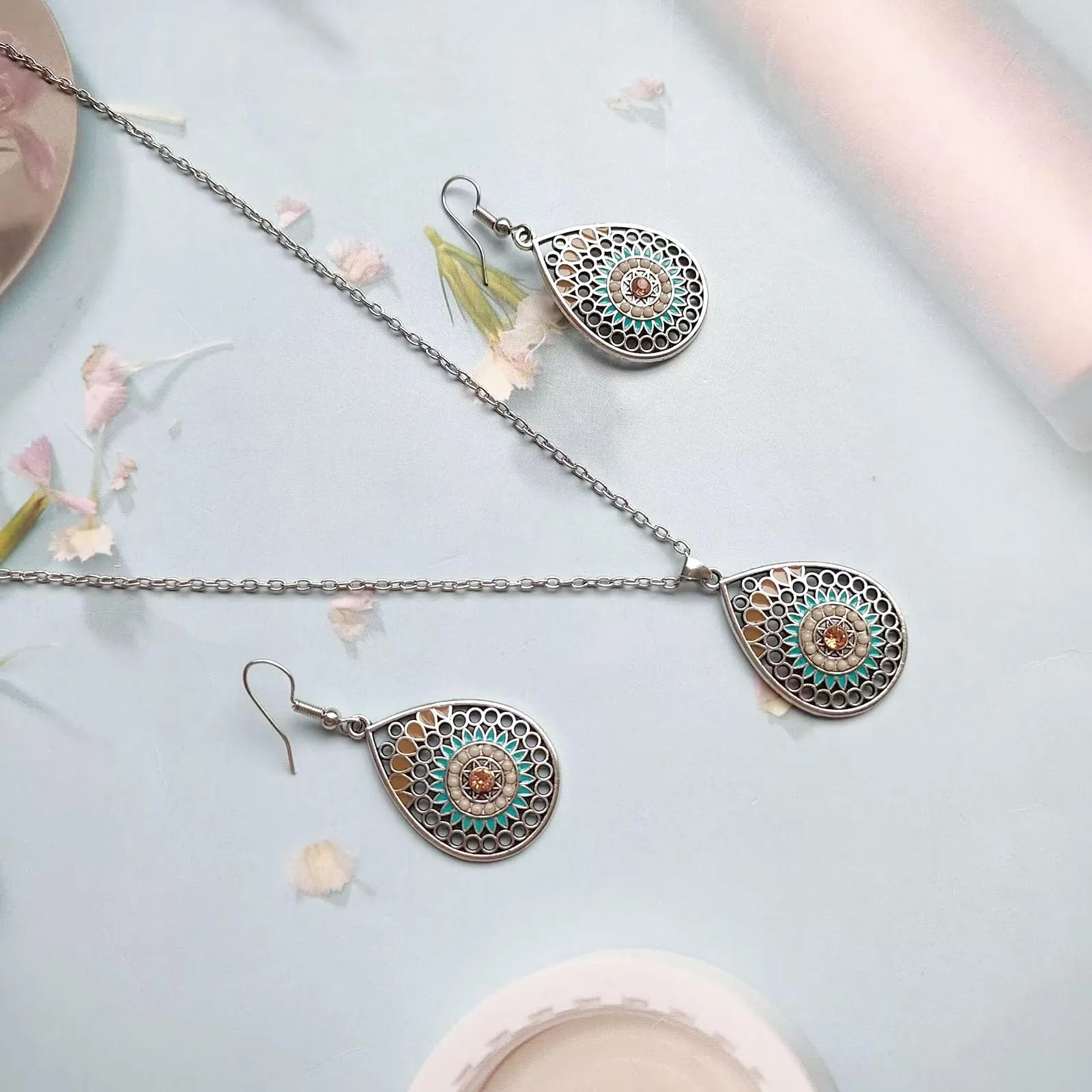 Dishowme Set di gioielli bohémien con turchese, collana e orecchini, 3 pezzi, vintage - immagine 2