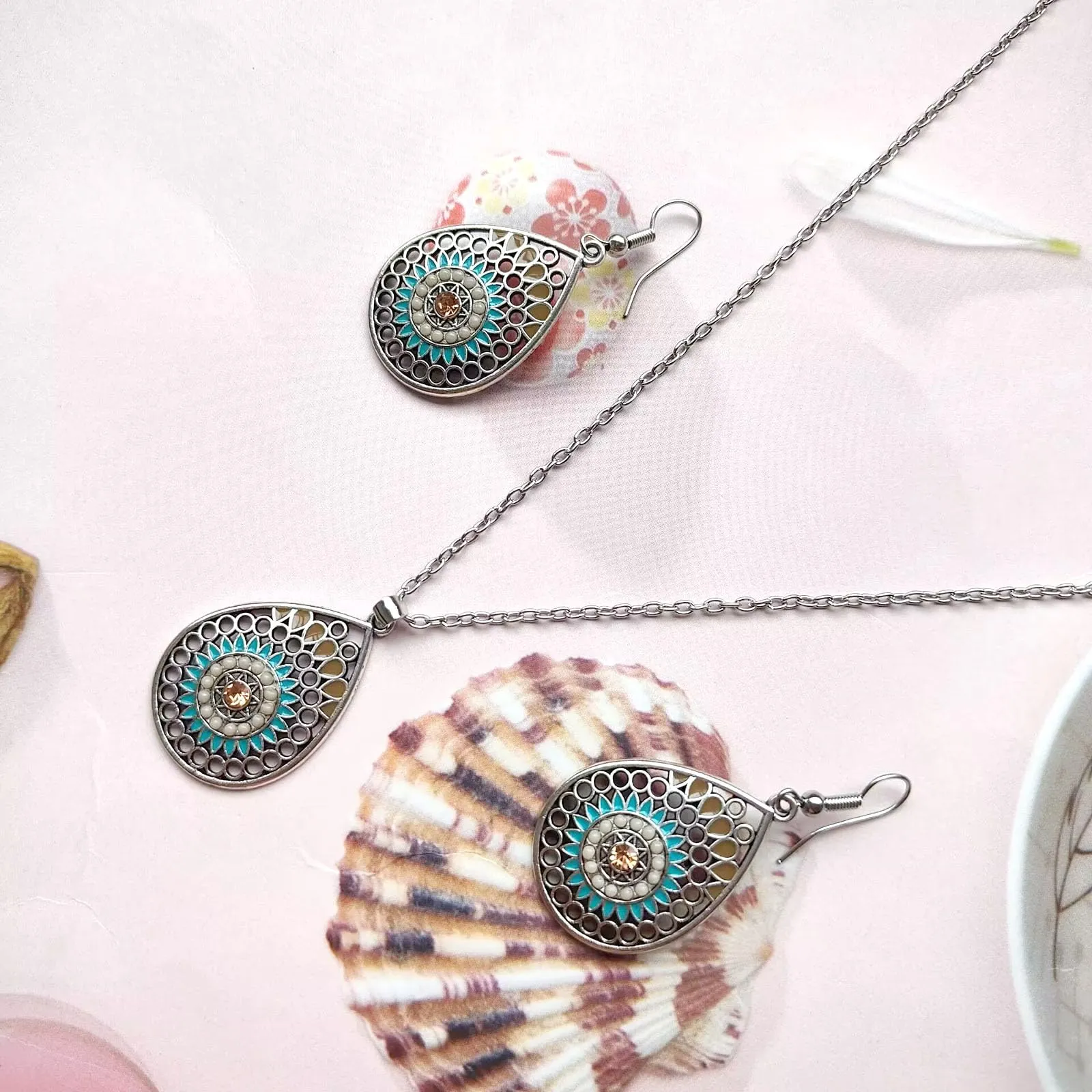 Dishowme Set di gioielli bohémien con turchese, collana e orecchini, 3 pezzi, vintage - immagine 3