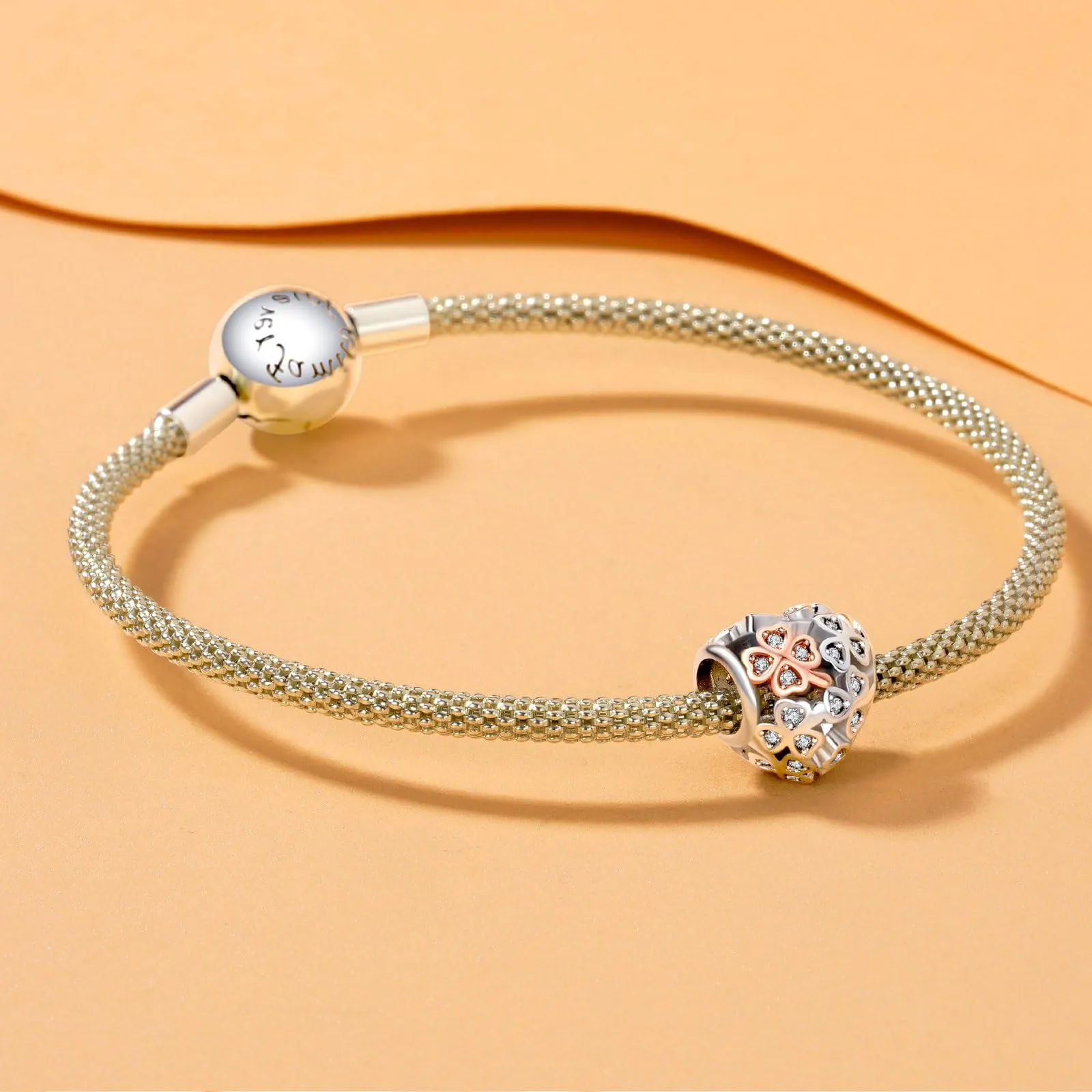 Rimgoris Argento 925 Charm Quadrifoglio Bicolore per Bracciali e Collane - immagine 3