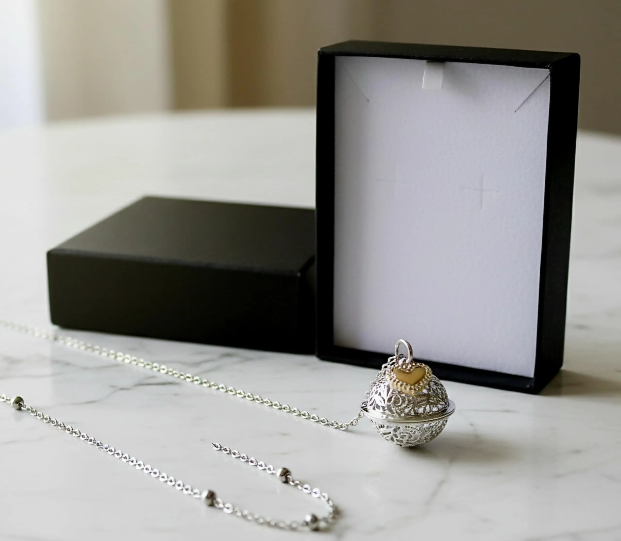 Mavi jewel Collana Chiama Angeli con Ciondolo Sonoro e Charm Cuore per Future Mamme - immagine 2