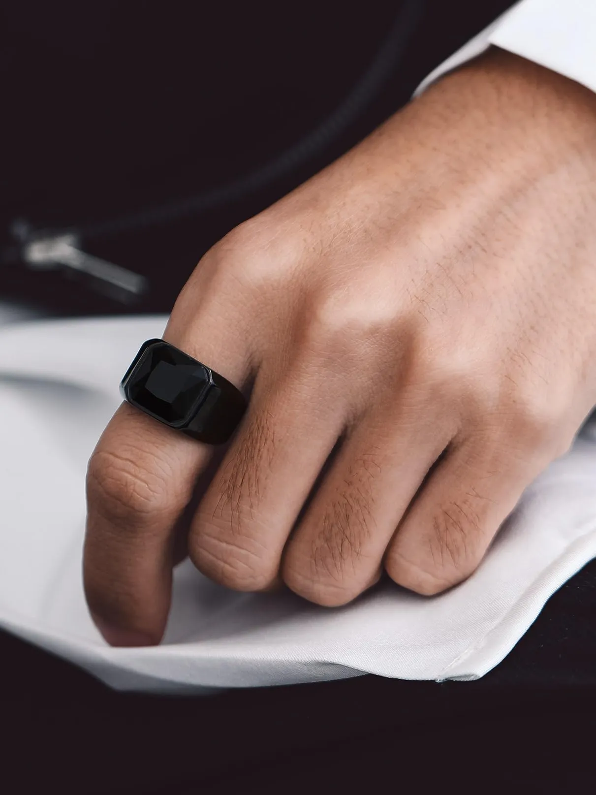 Bandmax Anello in Acciaio Inossidabile Nero con Pietra Onice, Misura 30 (Circonferenza 69.7mm) - immagine 3