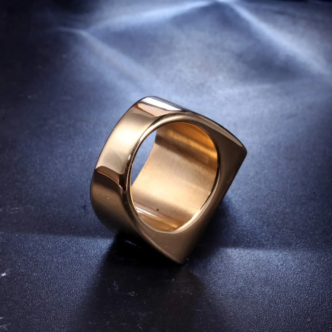 HIJONES Anello Biker Uomo in Acciaio Inossidabile Vintage Oro Taglia 30 - immagine 4