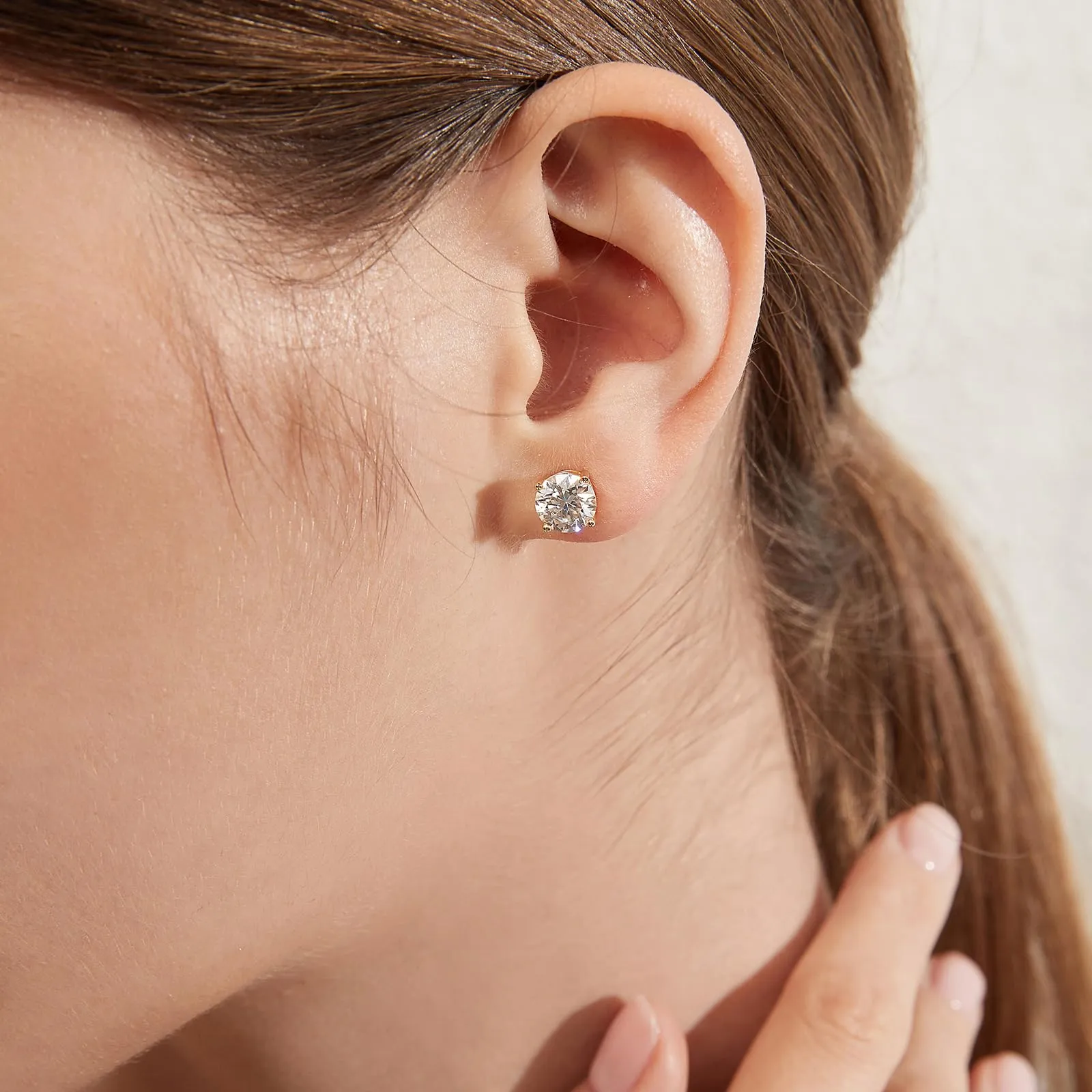Jiahanzb Orecchini a bottone in argento sterling 925 con zirconi 8mm Oro - immagine 3