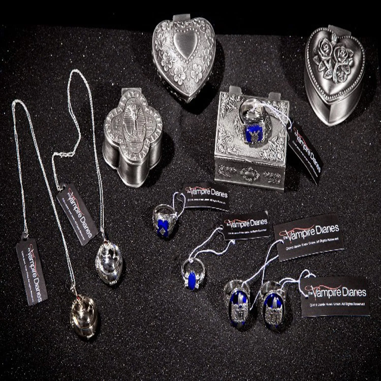 YouU Damon Stefan Salvatore Sole Famiglia Crest Ring with Stickers, 21 Pieces - immagine 5