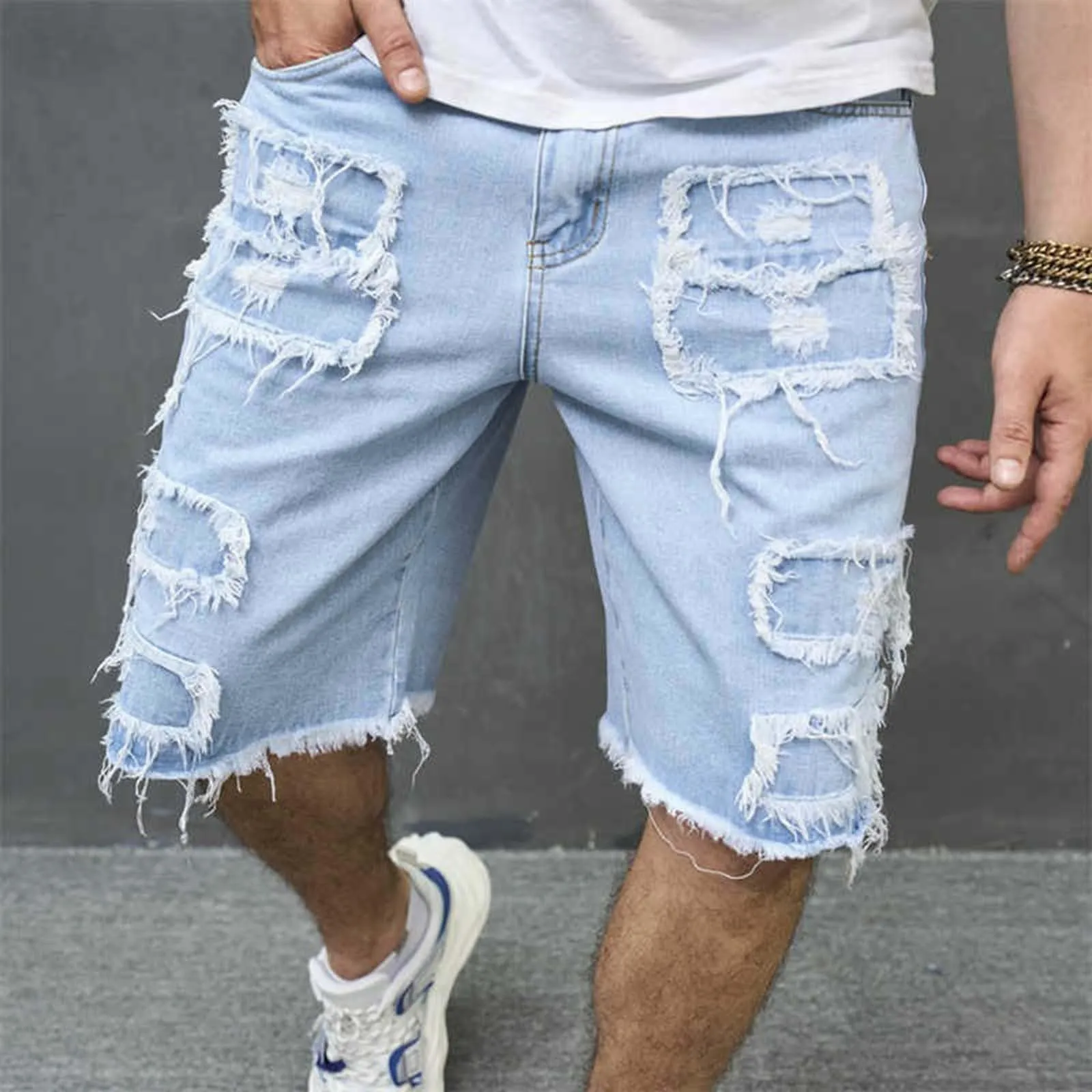 Pantaloni Corti da Uomo in Denim Slim Fit Strappati con Ricami Streetwear Y2k e Schizzi di Vernice - immagine 2