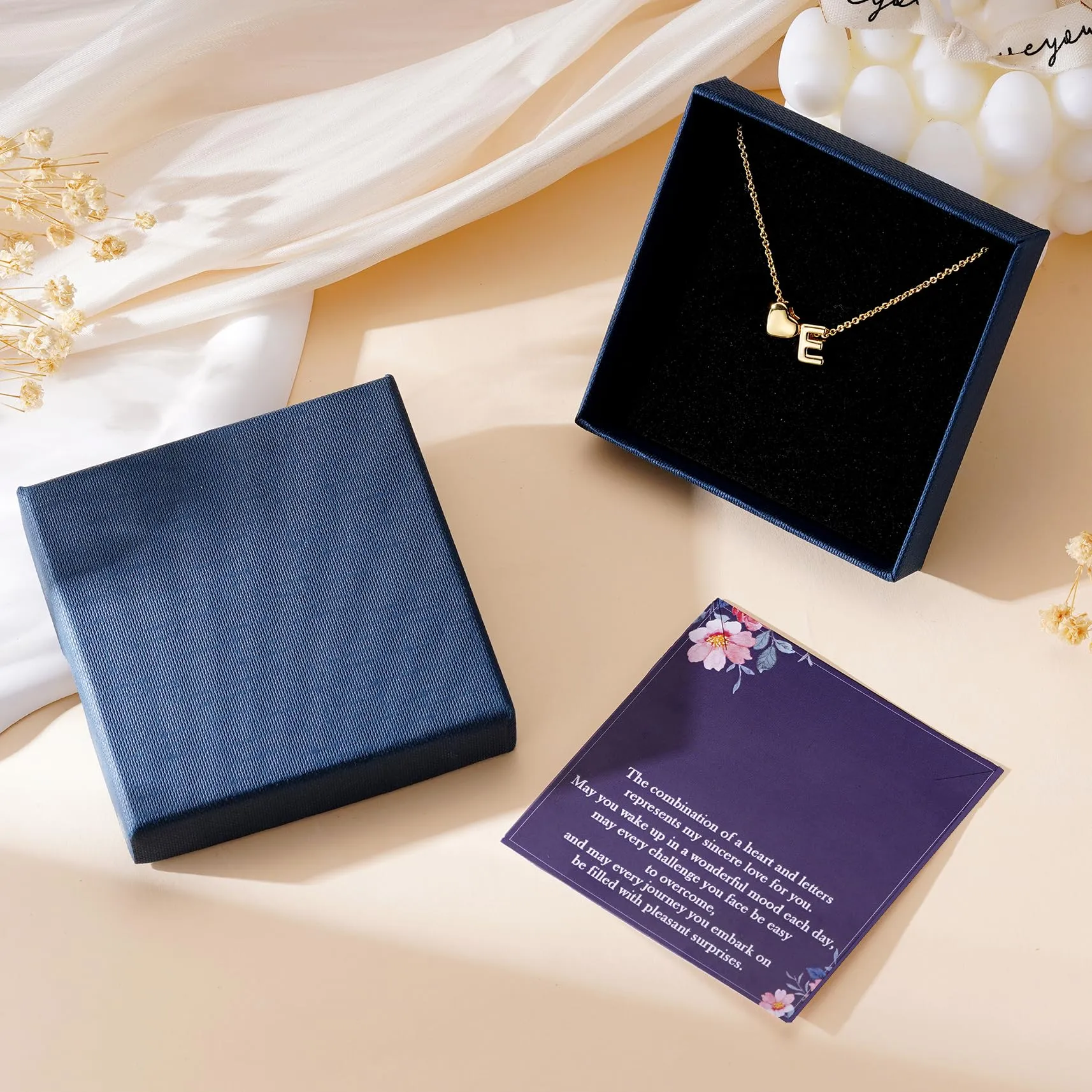 Aretas Collana Personalizzata con Cuore e Lettere A-Z in Rame, Oro - immagine 6
