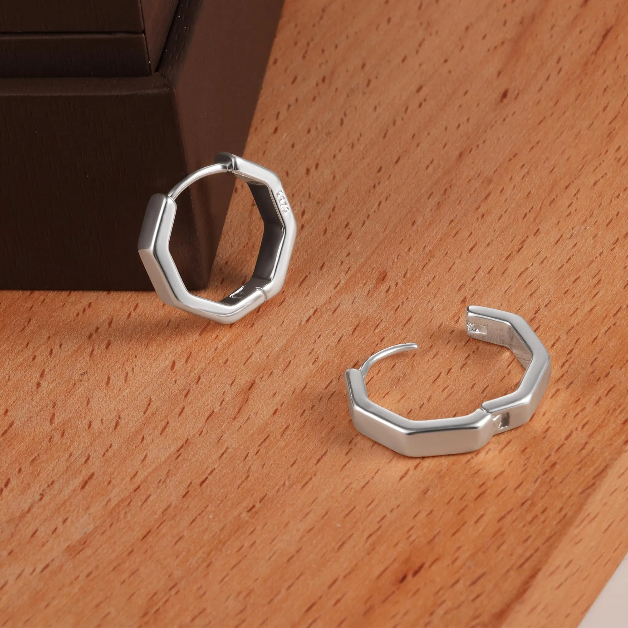 ALEXCRAFT Orecchini a Cerchio Huggie Piccoli Spessi in Argento Anallergici - immagine 5
