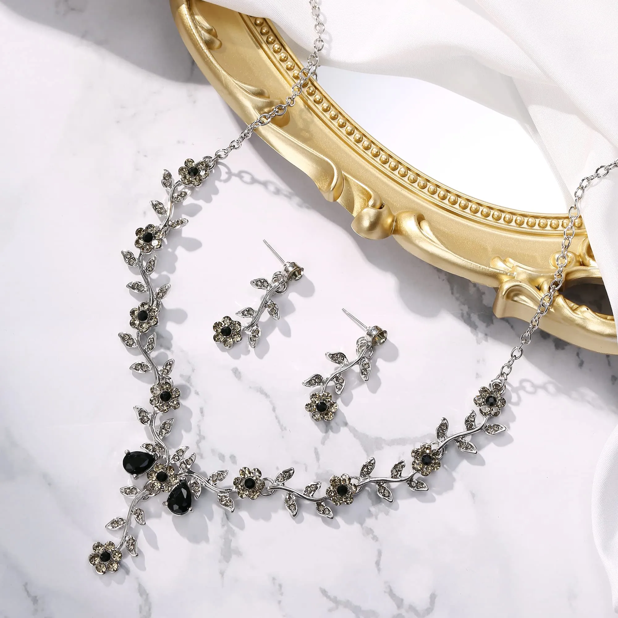 Clearine Set di gioielli da matrimonio donna con cristalli a forma di foglia e fiore, collana e orecchini, Nero Argento-fondo - immagine 3