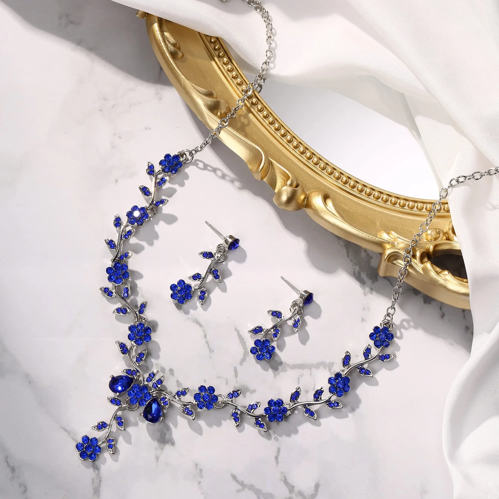Clearine Set Gioielli Matrimonio Collana e Orecchini Cristalli Fiore e Foglia Colore Zaffiro Fondo Argento - immagine 5