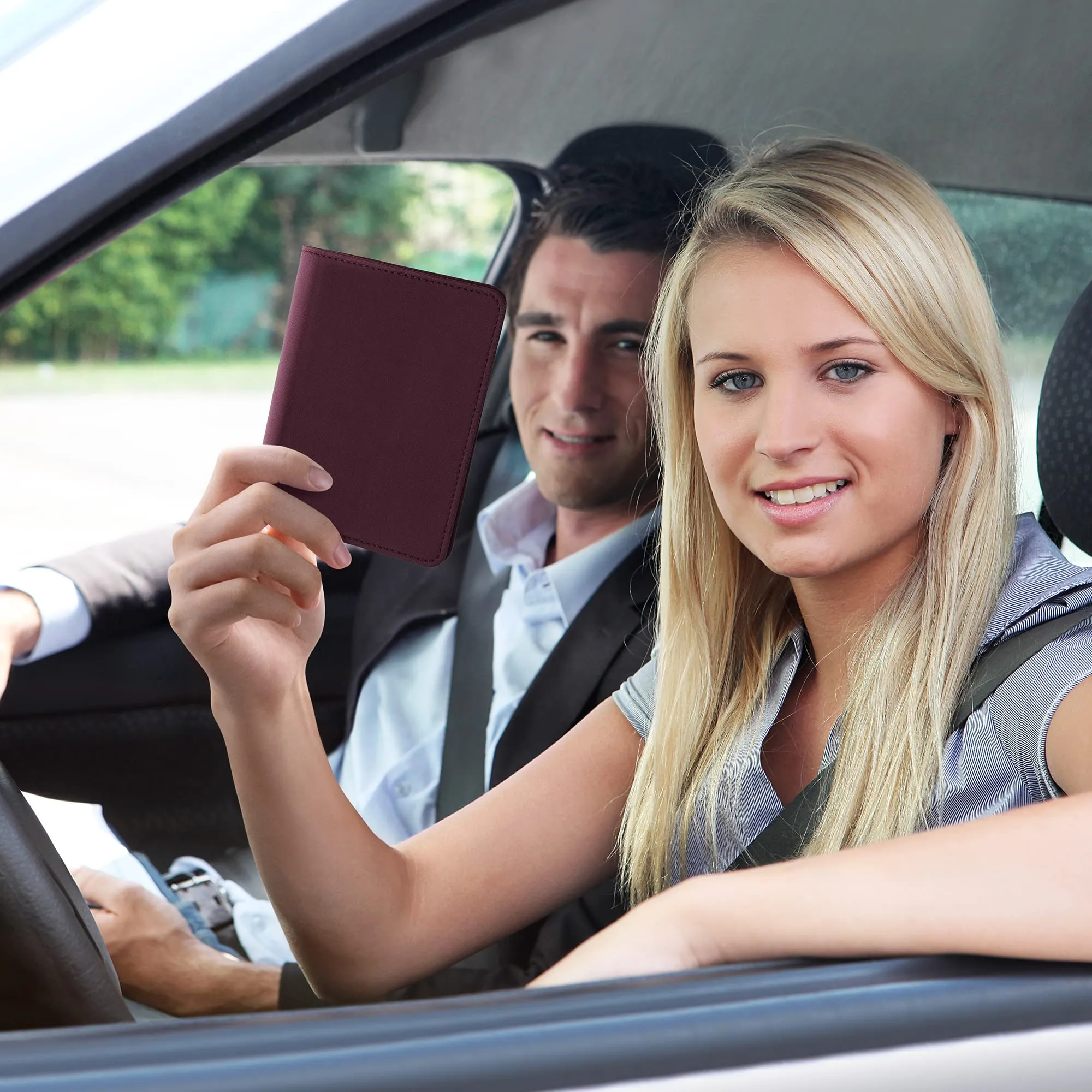 kwmobile Custodia in Neoprene per Libretto di Circolazione e Patente, Viola Bordeaux - immagine 2