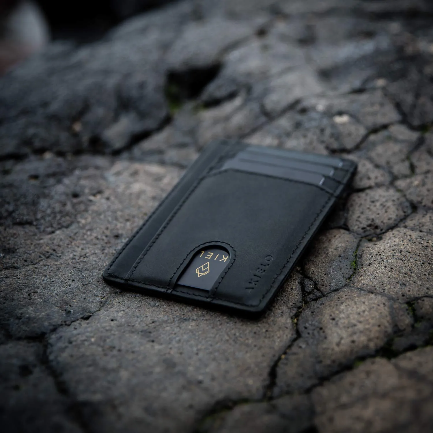 AKIELO Bravo Porta Carte di Credito RFID Portafoglio Slim Minimalista - Edizione Nera - immagine 6