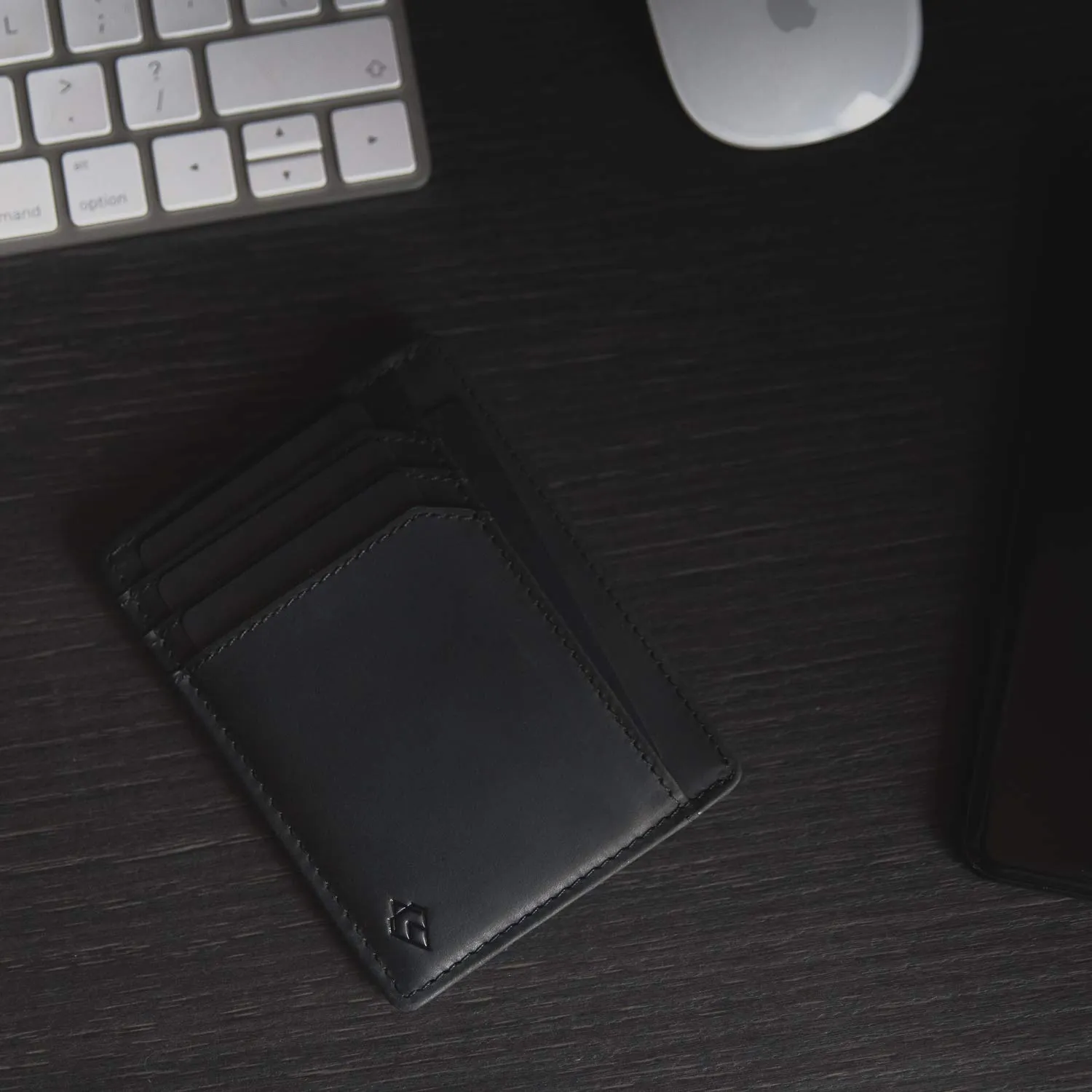 AKIELO Bravo Porta Carte di Credito RFID Portafoglio Slim Minimalista - Edizione Nera - immagine 8