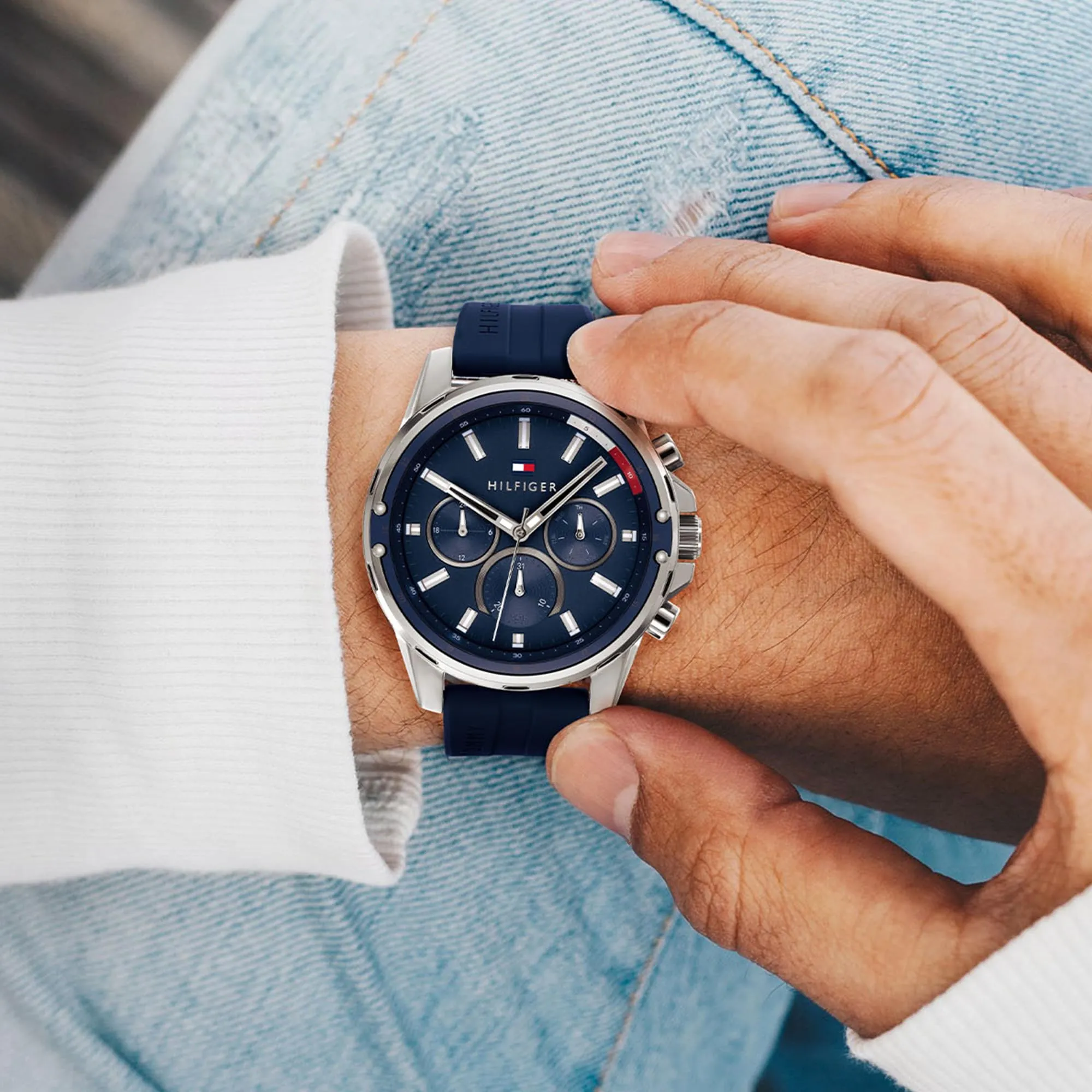 Tommy Hilfiger Orologio Multifunzione al Quarzo da Uomo 1791791 Blu con Cinturino in Silicone - immagine 4