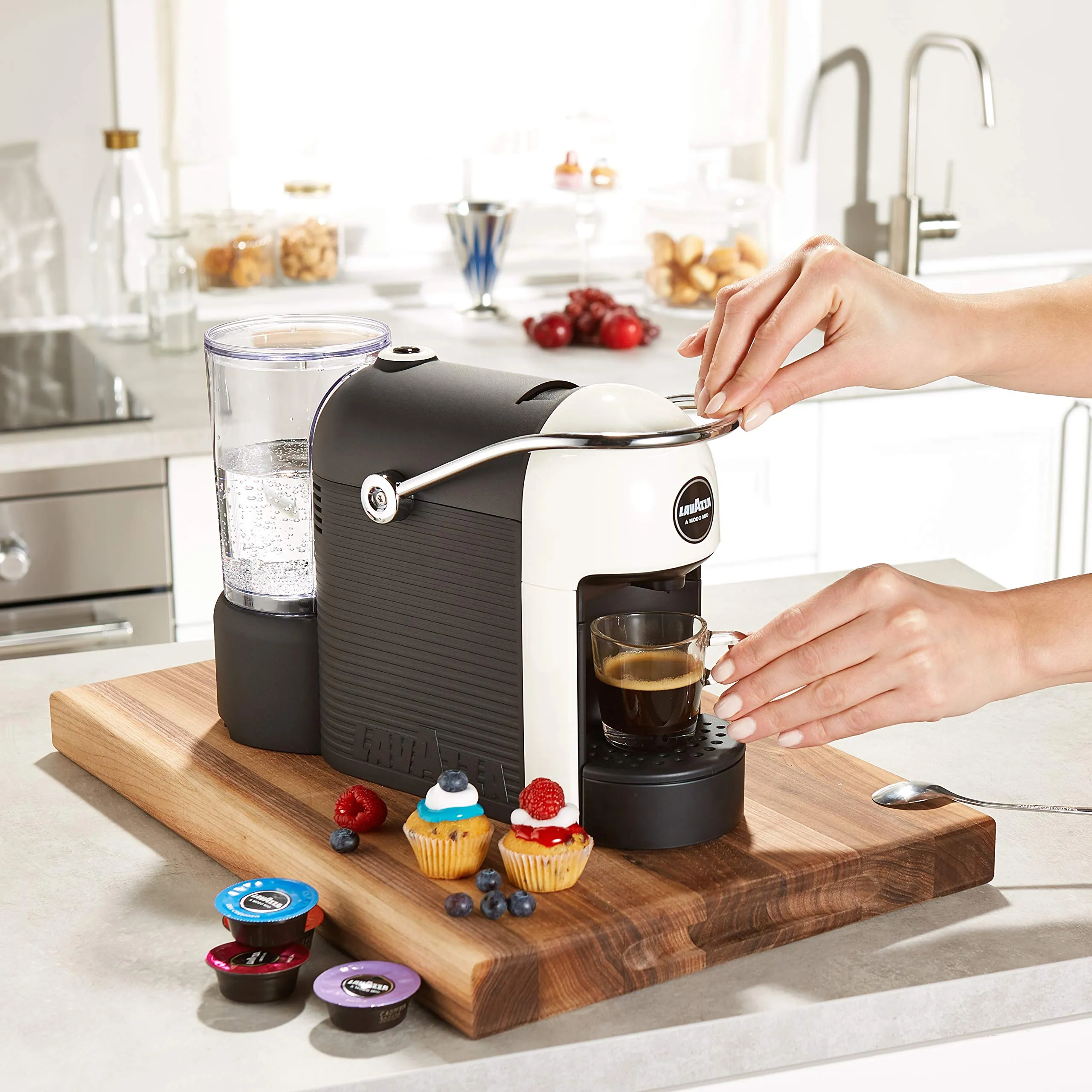 Lavazza Jolie Evo White, Macchina per Caffè A Modo Mio, 10 bar, Bianca - immagine 4