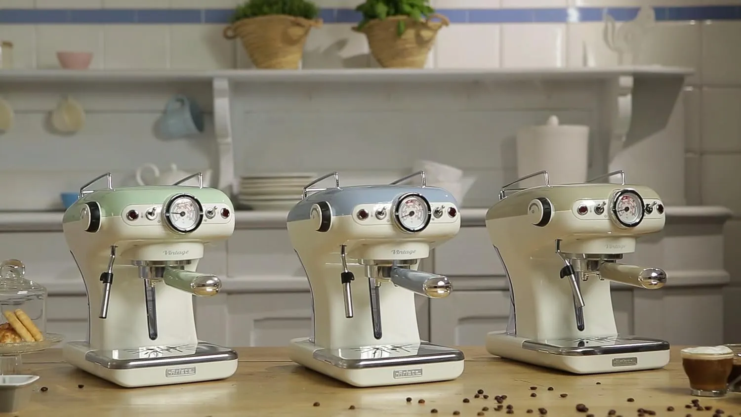 Ariete Caffè Espresso Vintage 1389, Macchina per Caffè Espresso per Polvere o Cialda ESE, 15 Bar, 850W, Celeste - immagine 7